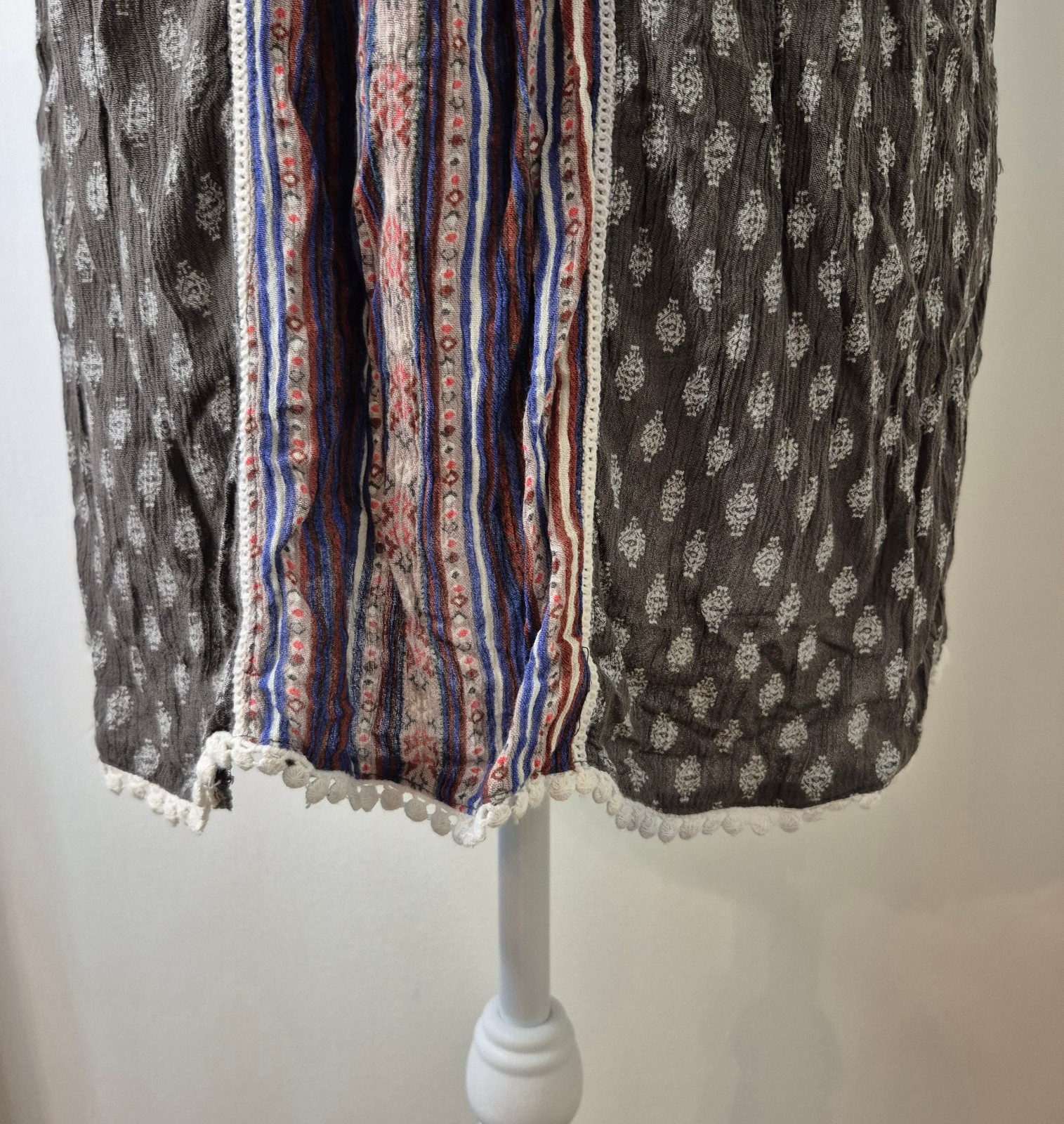 Women L Mixed Print Pom Pom Hem Top Boho Festival Coastal Grandmother Earthy