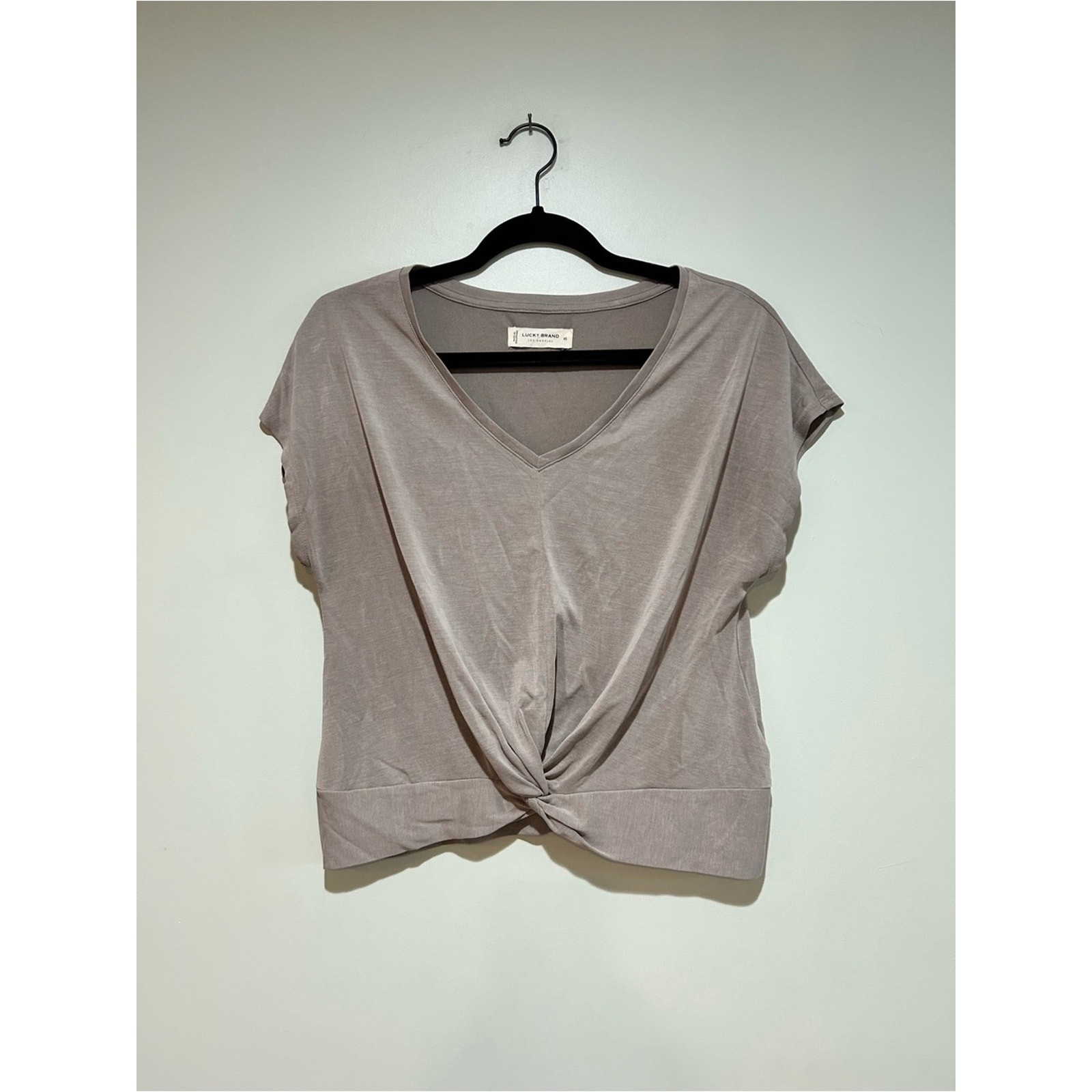 Lucky Brand Twist-Front V-Neck Tee in Taupe