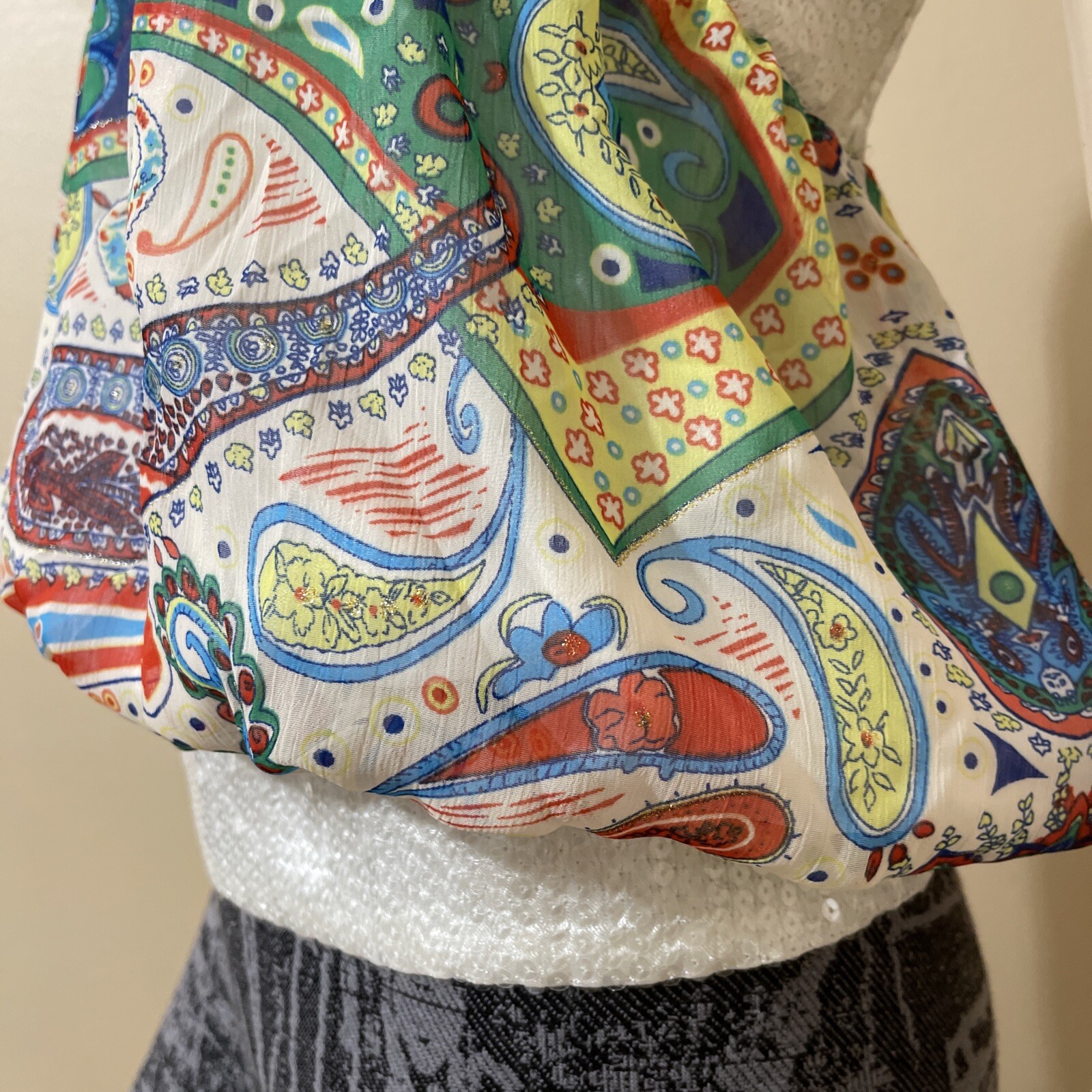 Women’s White Floral Polyester Casual Stretch Layered Beaded Size L Blouse Top