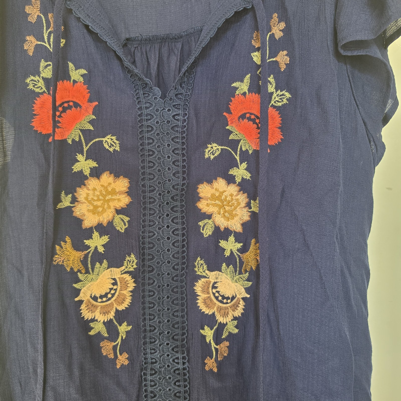 Flower & Feather Blue Floral Embroidered Flutter Sleeve V-Neck Blouse XL