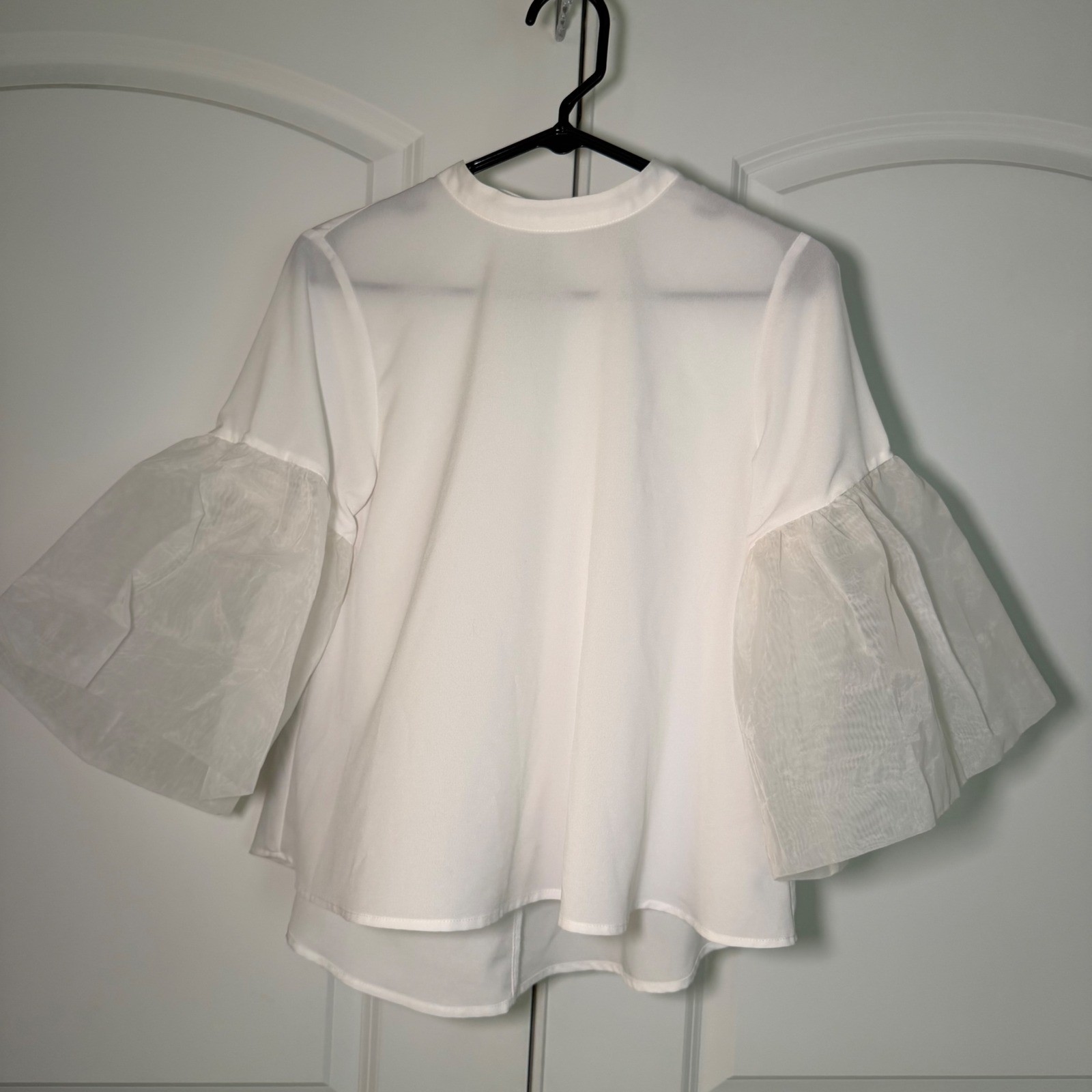 A New Day White Bell Sleeve Blouse Sheer Organza Detail Keyhole Back Small