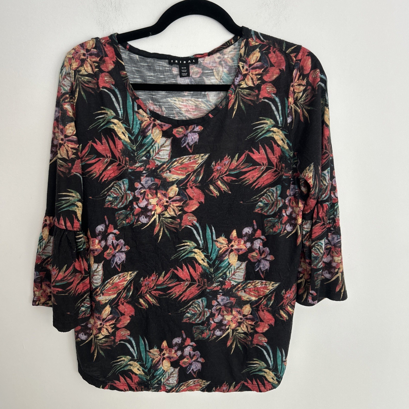Tribal Women’s Medium 3/4 Puff Sleeve Black Floral Multicolor Pullover Comfy￼