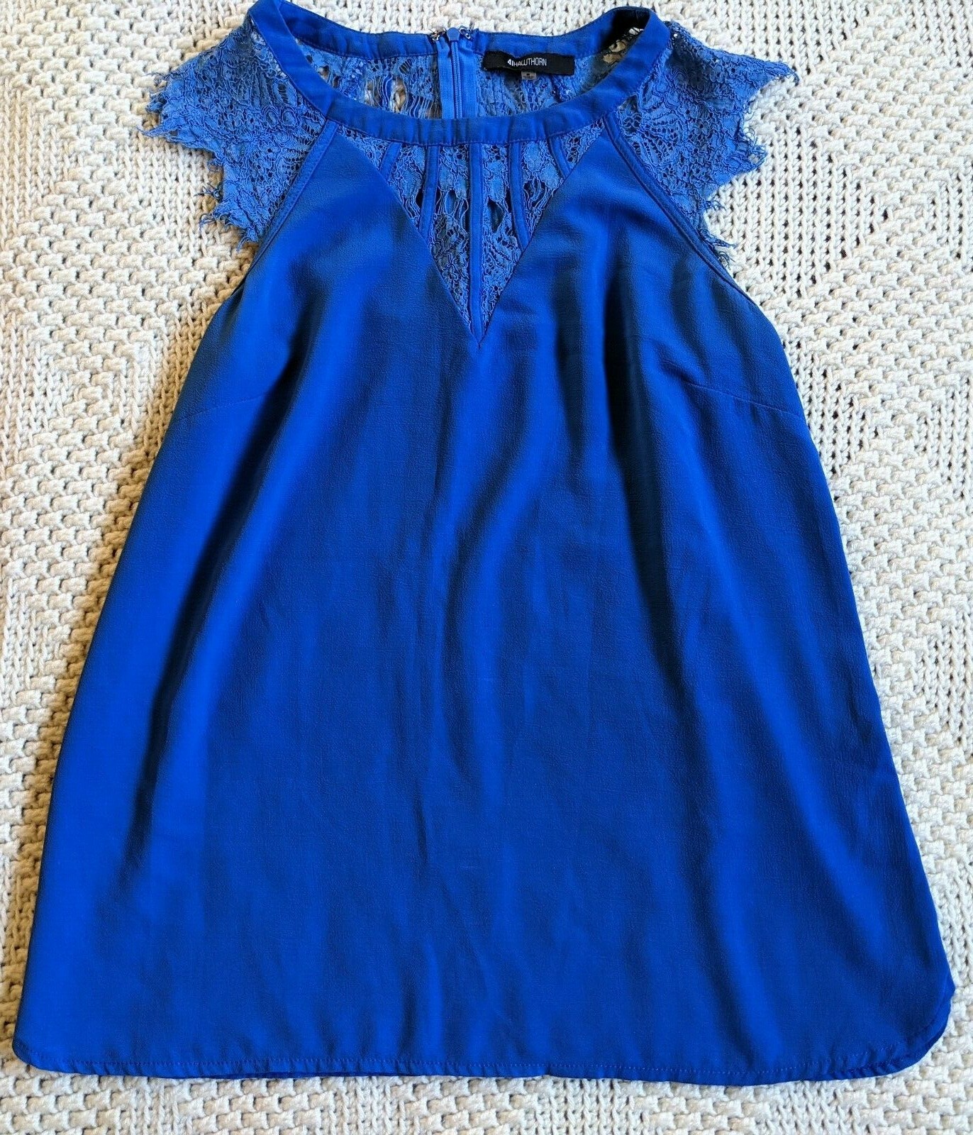 Vintage cutout panel high neck sky blue lace applique elegant retro 50’s shirt S