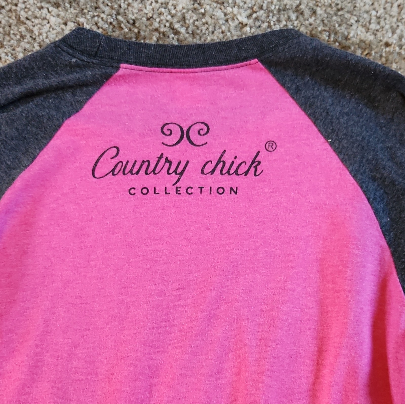 Country Chick Collection Women S Pink/Gray Graphic Crew Neck 3/4 Raglan Tee