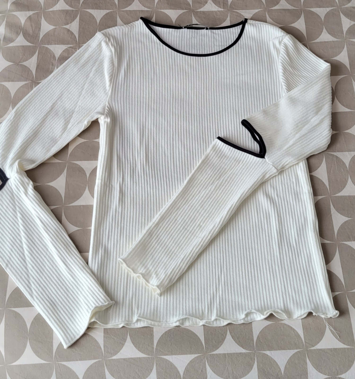 Zara Ivory (Cream) Ribbed Knit Contrast Trim Stretch Long Sleeve Tee, Women’s M
