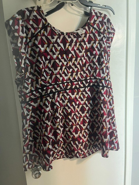 Maternity Blouse with geometric pattern-Black, white, and plum