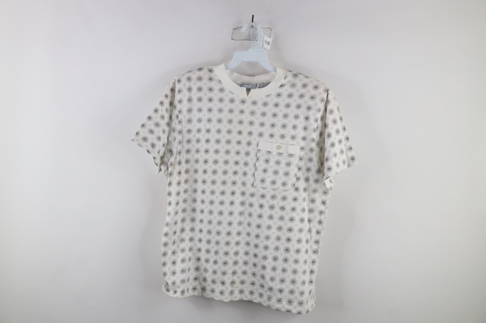 Vintage 90s Streetwear Womens Size Medium Geometric Flower Pocket T-Shirt White