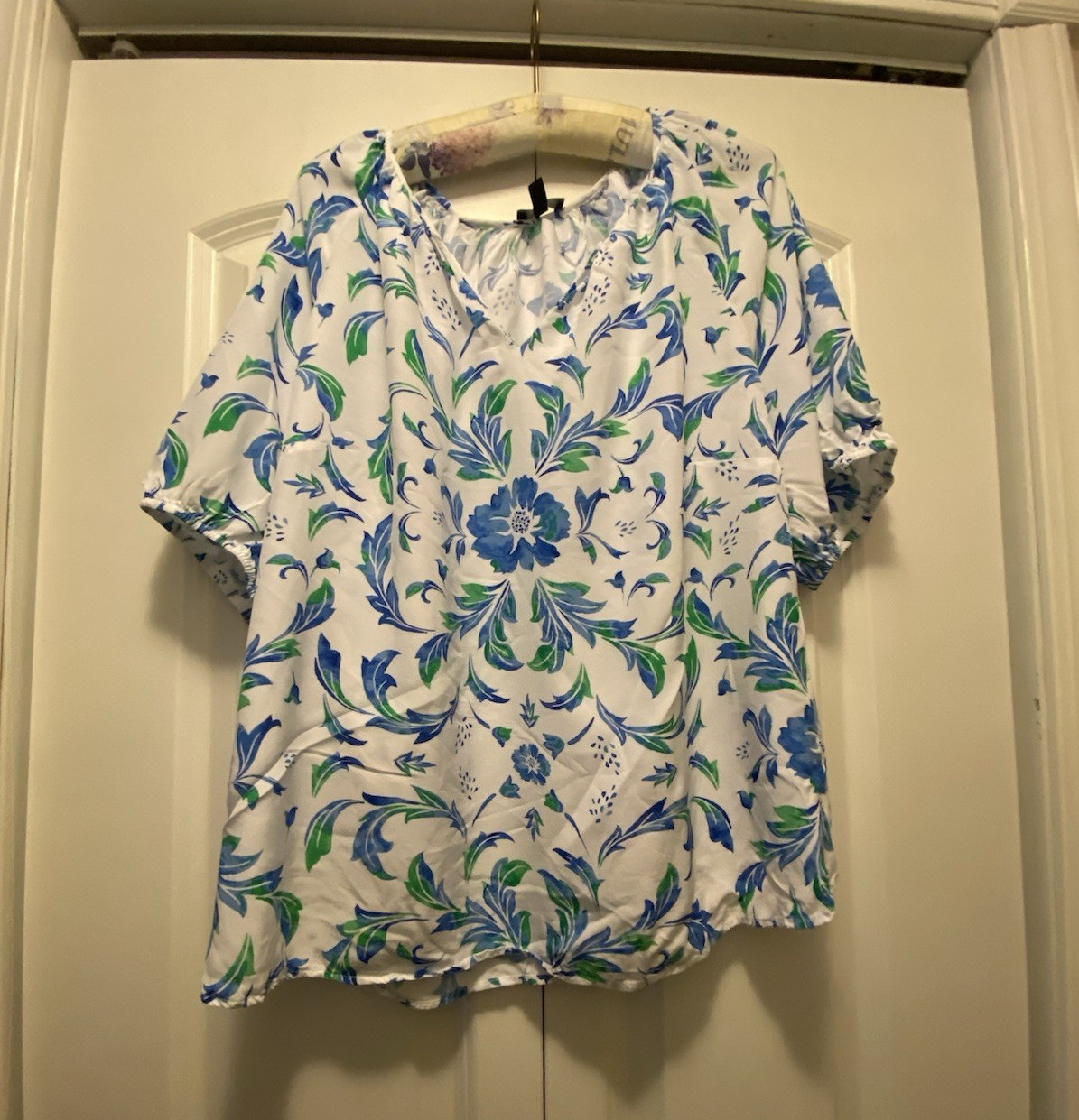 Talbots Women’s Floral Blouse White Blue Green Short Sleeve Scoop Neck 1X