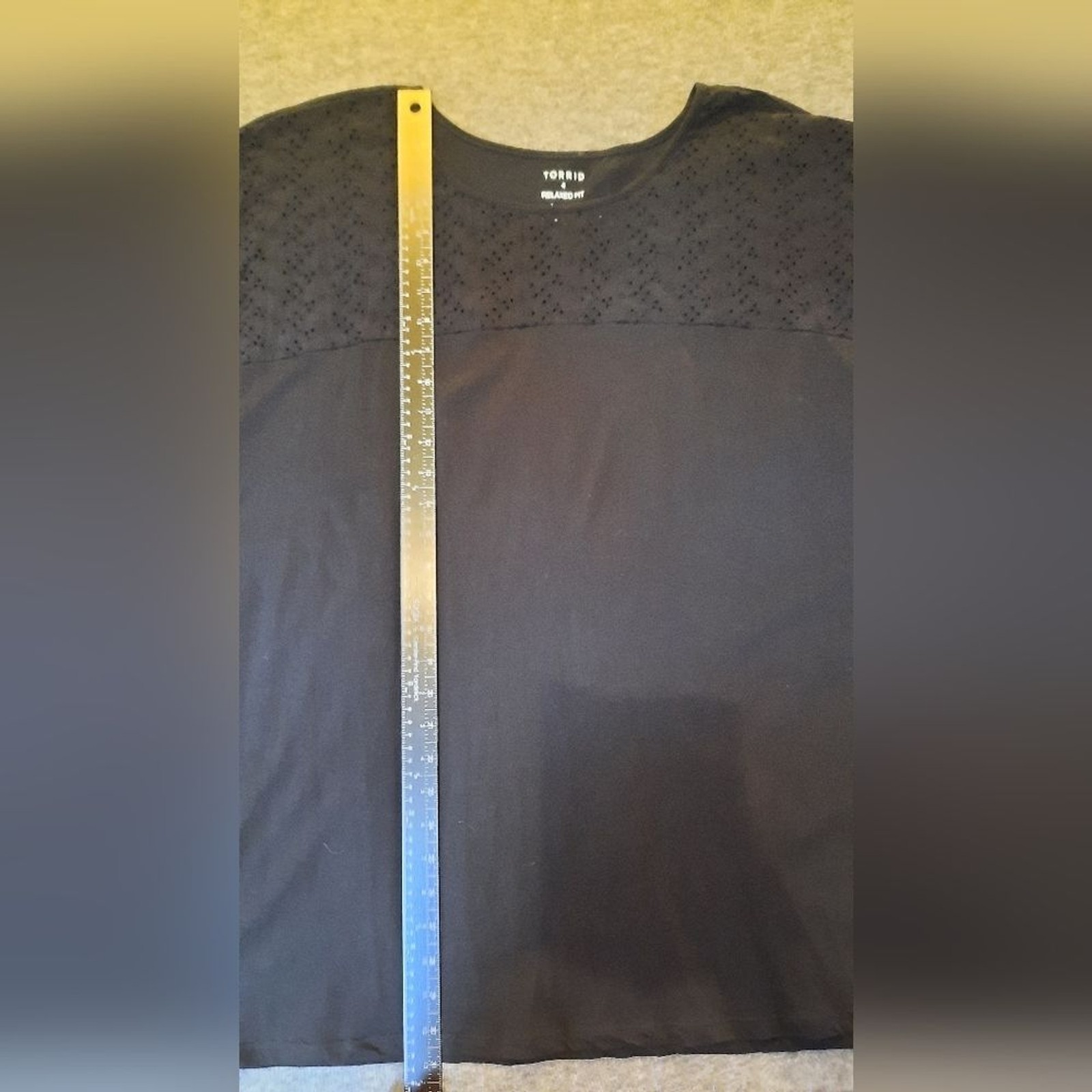 Torrid Blouse Womans 4 Black Eyelet Relaxed Fit Classic Casual Comfort