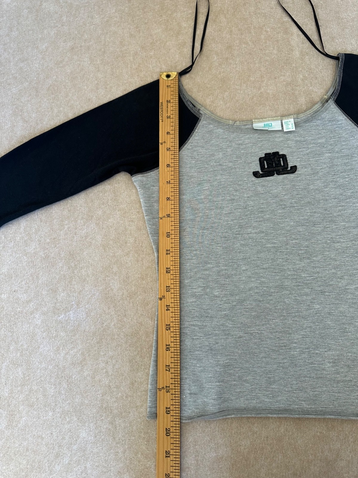 NWOT VTG JLo Baseball Tee Raglan Top 3/4 Sleeve Cotton Blend Black Gray Sequin M