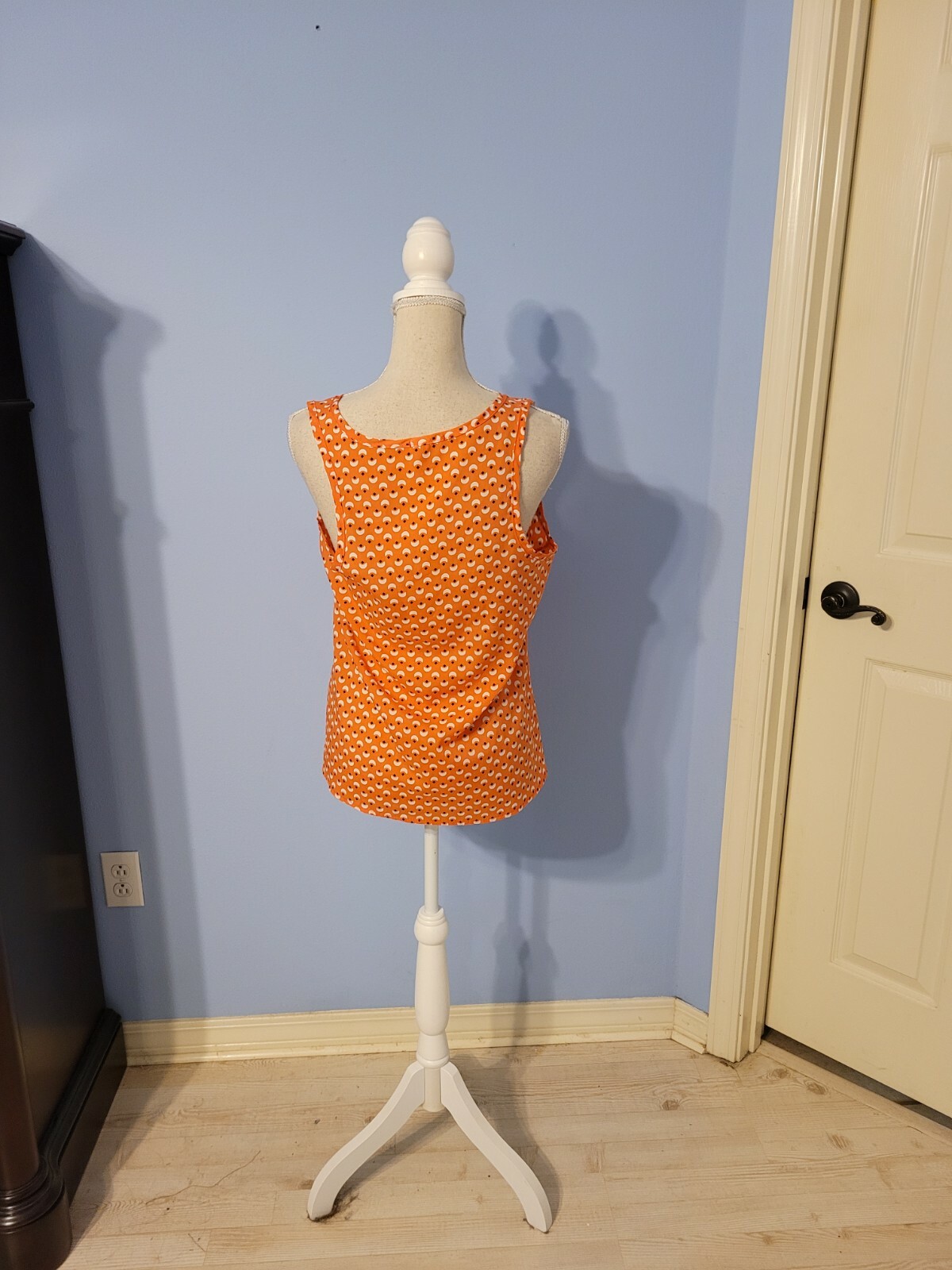 Cherish Size Medium Blouse Womens Orange Sleeveless Round Neck