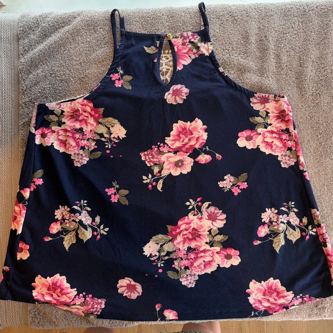 Stella Tweed Lace Floral Tank Top Flowy Comfortable NWOT Flattering Feminine