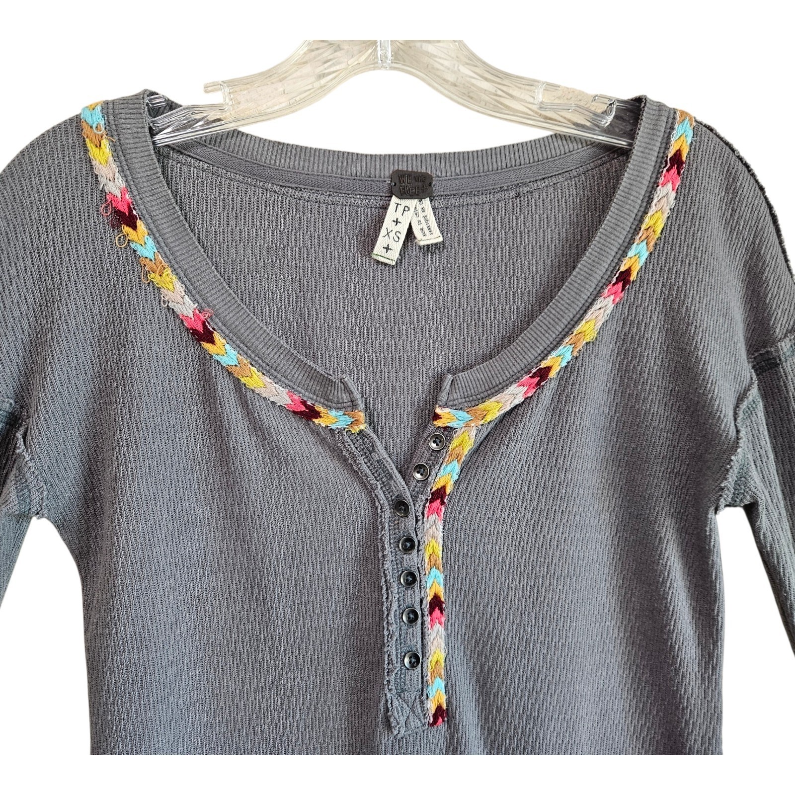 FREE PEOPLE We The Free XS Boho Henley Thermal Top Raw Edges Long Sleeve 34″