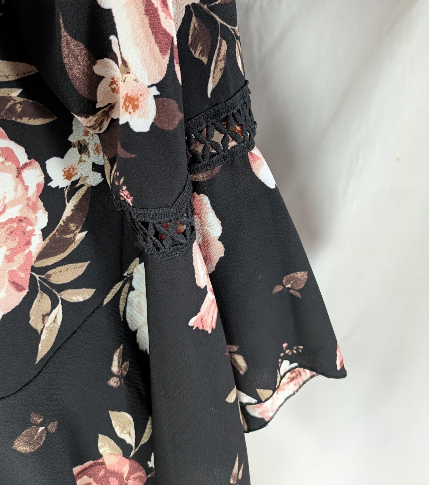 Altar’d State Womens SMALL Pink Floral Kimono Sheer Open Front Fairy Bell Sleeve