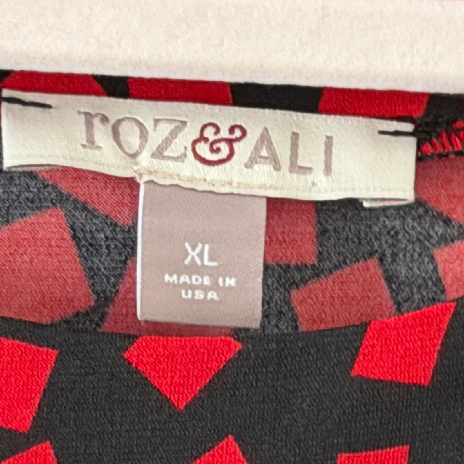 Roz & Ali Red & Black Sleeveless Geometric Print Blouse Sz XL blouse
