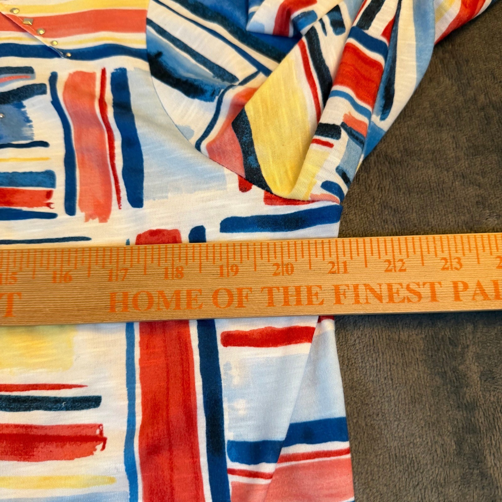 Alfred Dunner Abstract Stripe Print Studded Neckline Tunic Top Womens Medium