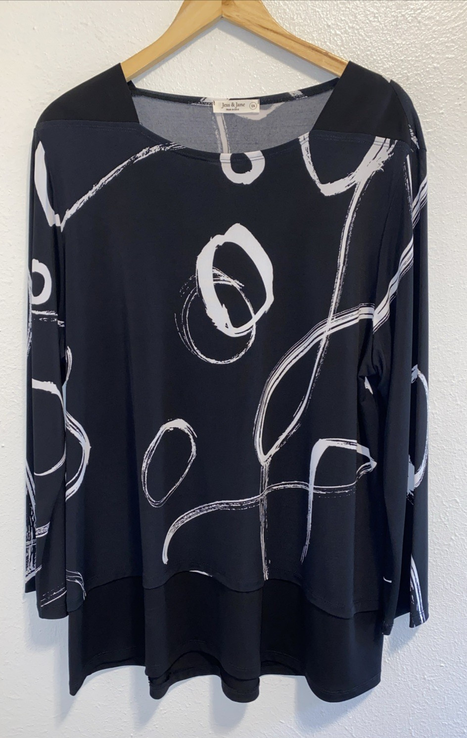 Jess & Jane Black & White Abstract Circles Lagenlook Tunic Top Size 1X