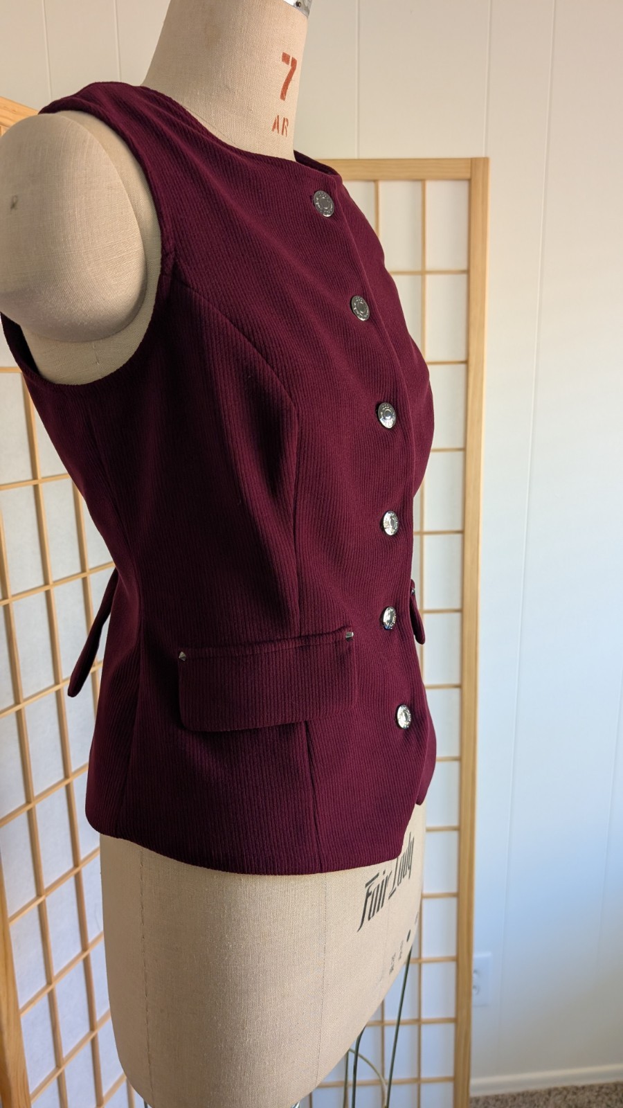 House of Harlow 1960 Burgundy Sleeveless Button-Front Crew Neck Vest XS