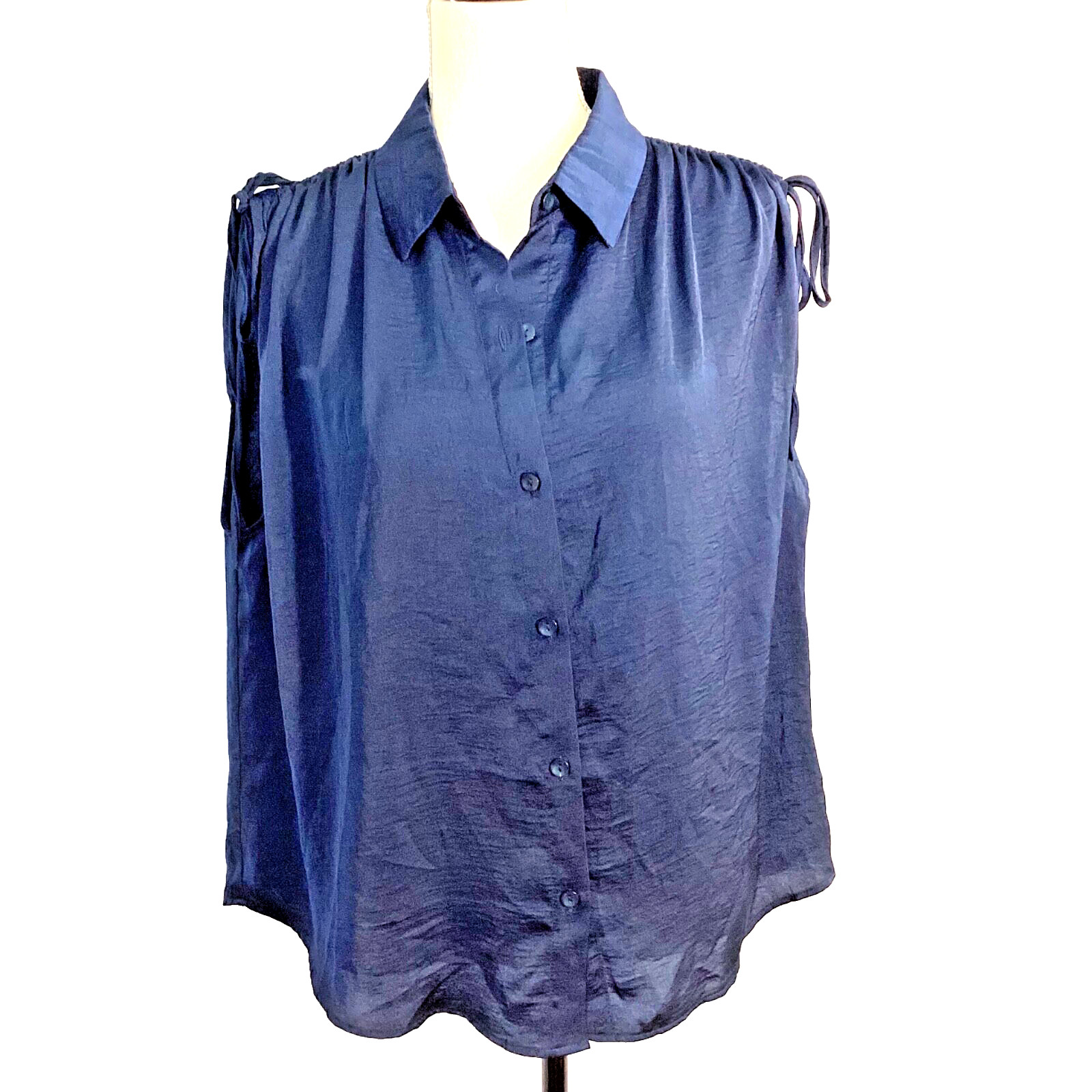 ALEX & LILI WOMAN 1X NAVY CRINKLED POLYSILK SLEEVELESS BLOUSE BUTTON FRONT