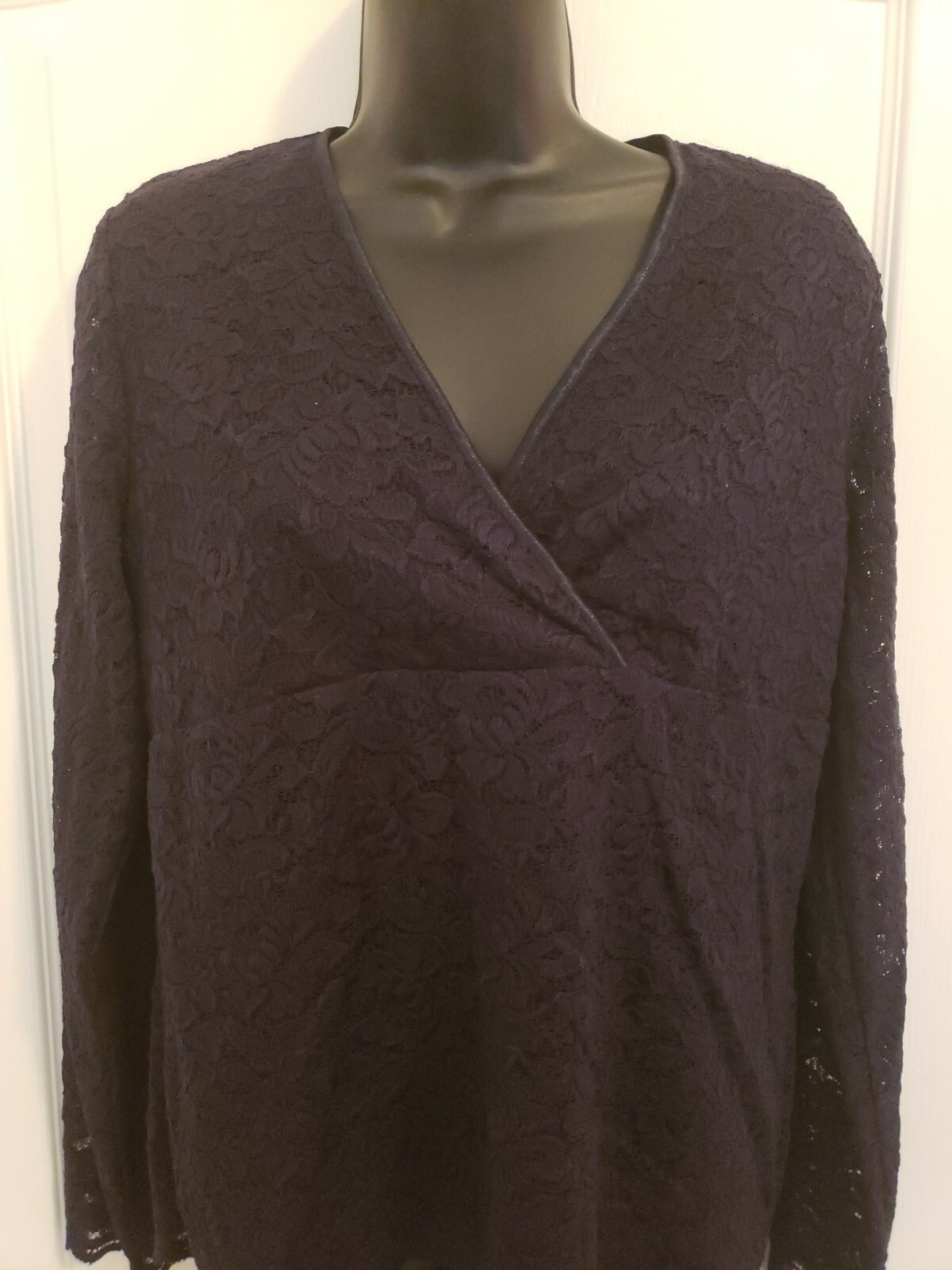 Emma James Blouse Sz Large Navy Blue Long Sleeve Lace Overlay V-Neck