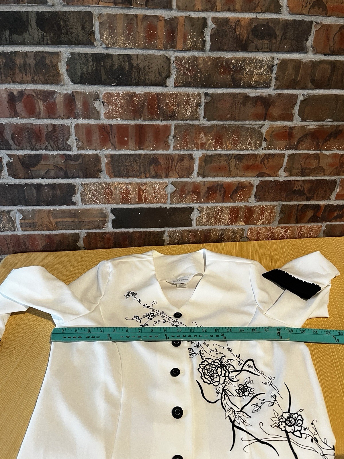 Elizabeth Williams White Floral Long Sleeve Shirt With Shoulder pads Size:12