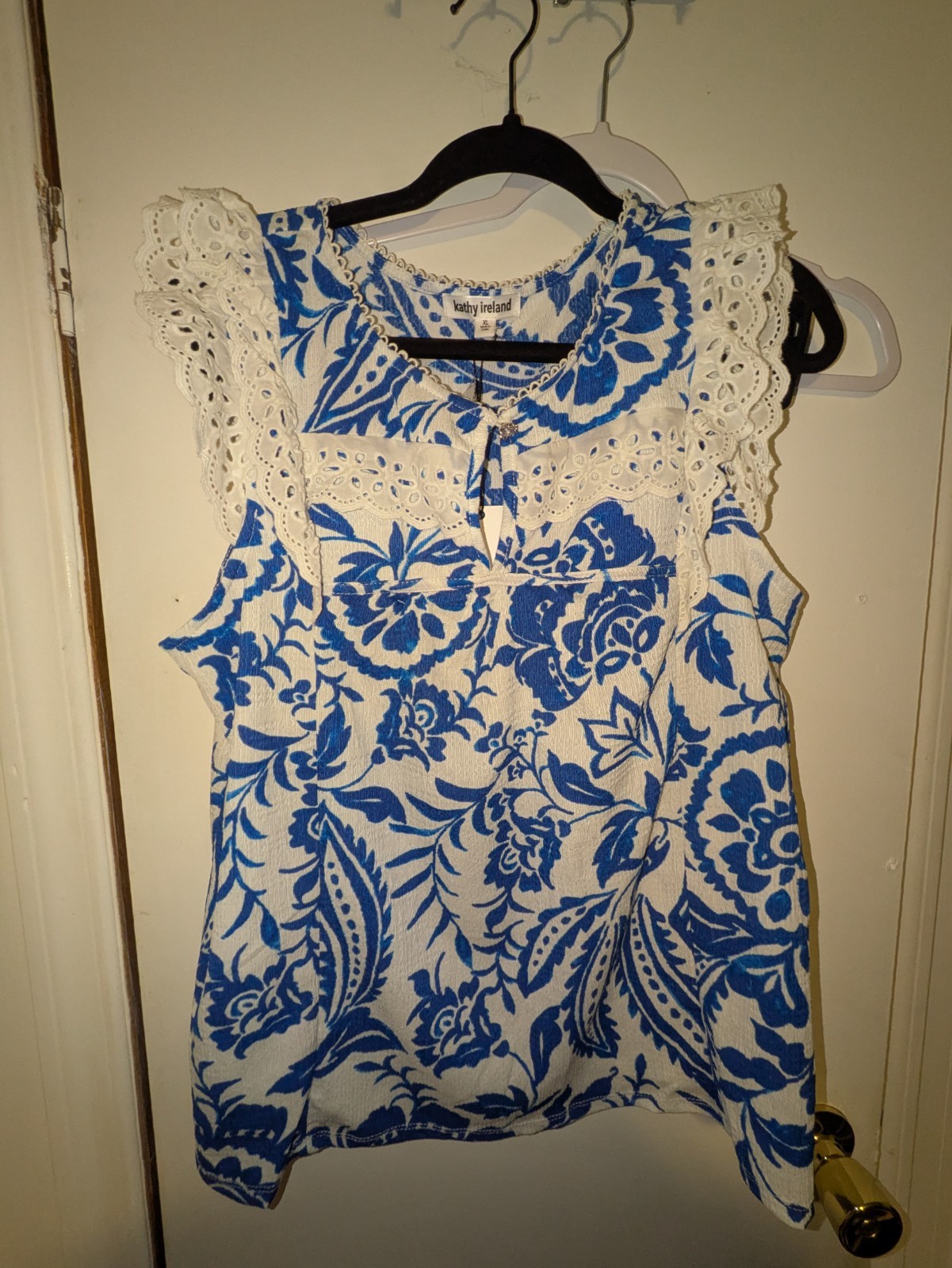 Kathy Ireland White & Blue Floral Eyelet Ruffle Tank