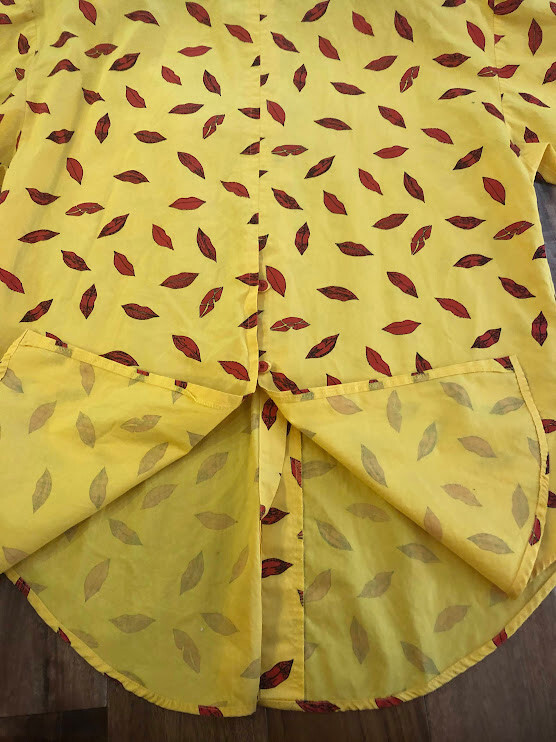 Crazy 80s PASTA Yellow Red Lips Button-Up Shirt Sz Small RARE Lipstick y2k VGT