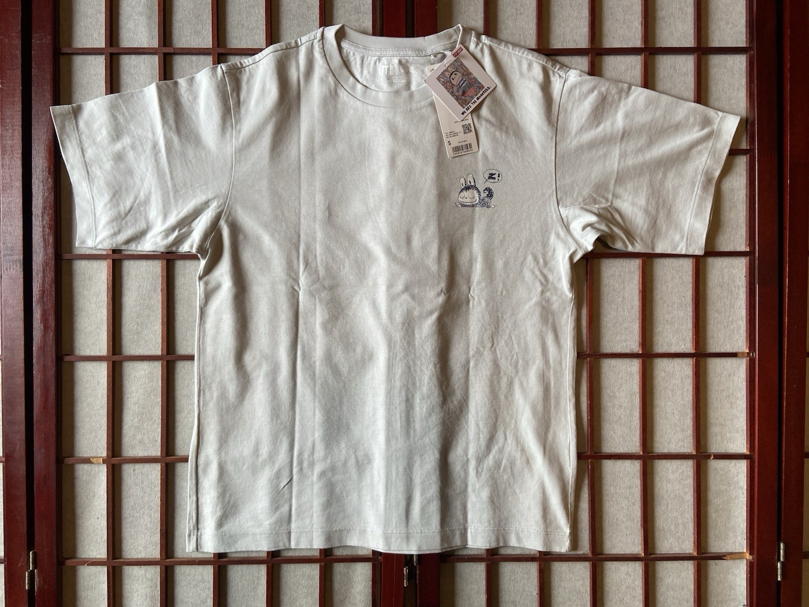 Uniqlo UT POP MART Labubu Monsters League Gray Graphic T-Shirt Women Size Small