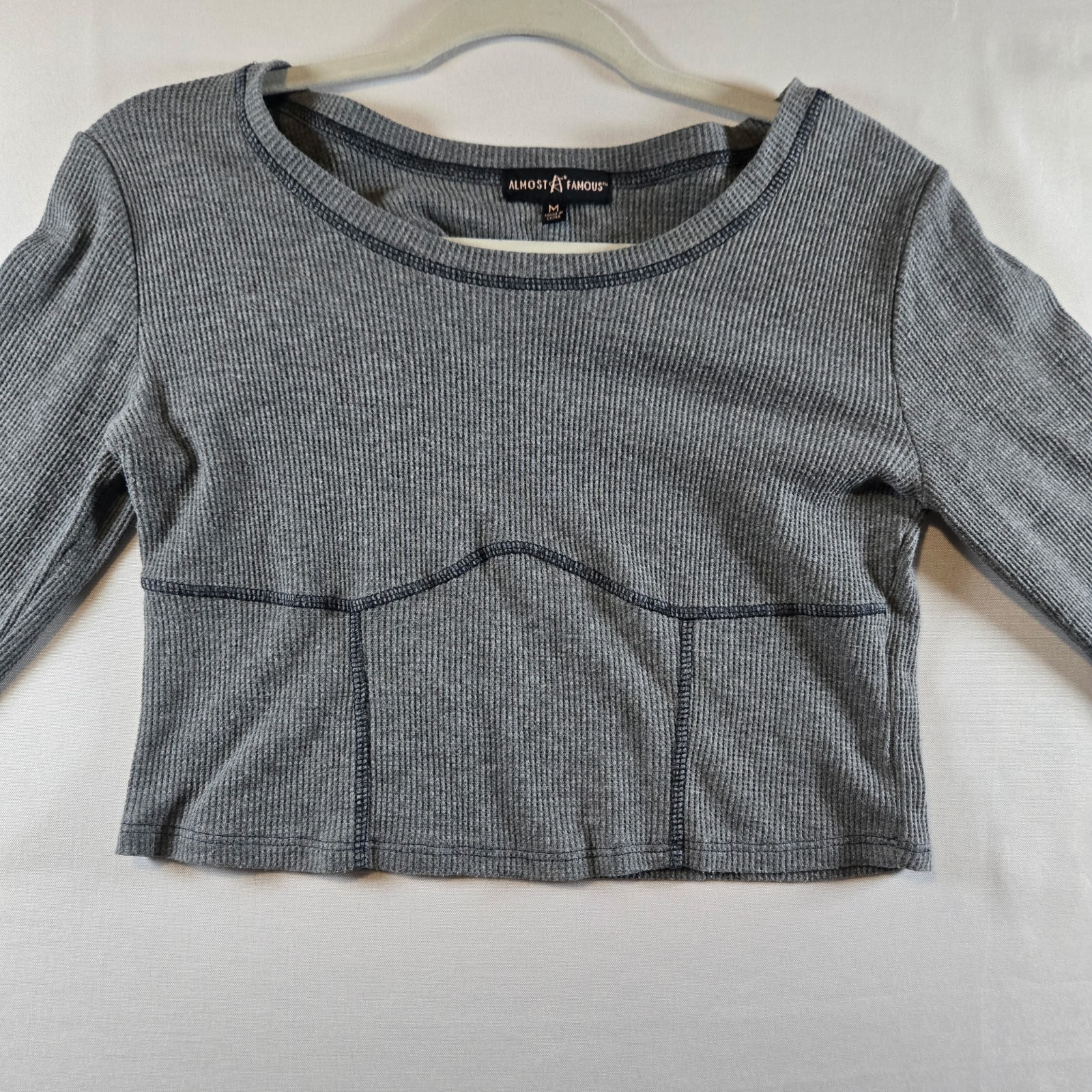 Almost Famous Women’s M Gray Thermal Ribbed Long Sleeve Crop Top Corset Seam