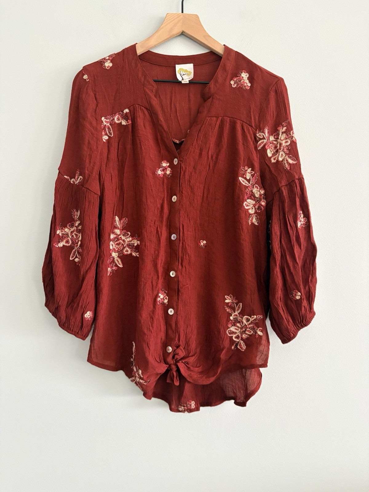 Fig And Flower Top Womens Large Maroon Embroidered Floral Long Sleeve Button up