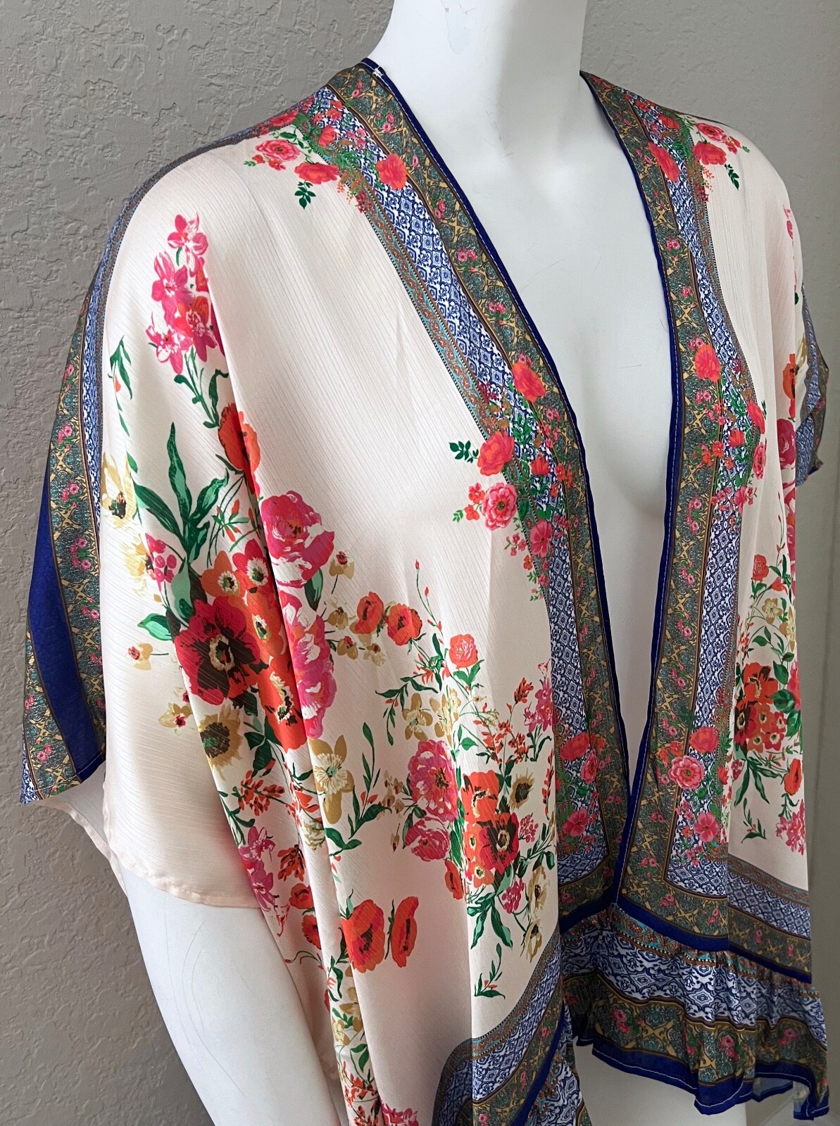 Umgee USA Floral Border Ruffle Trim Kimono Wrap Cream Plus XL/1XL 1XL/2XL – New!