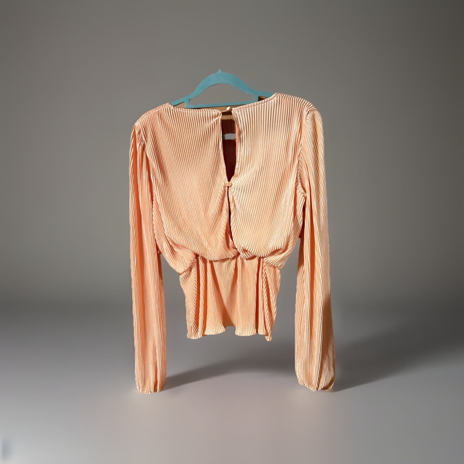 petal + pup Peach Solid Pleated V-Neck Long Sleeve Polyester Blouse M