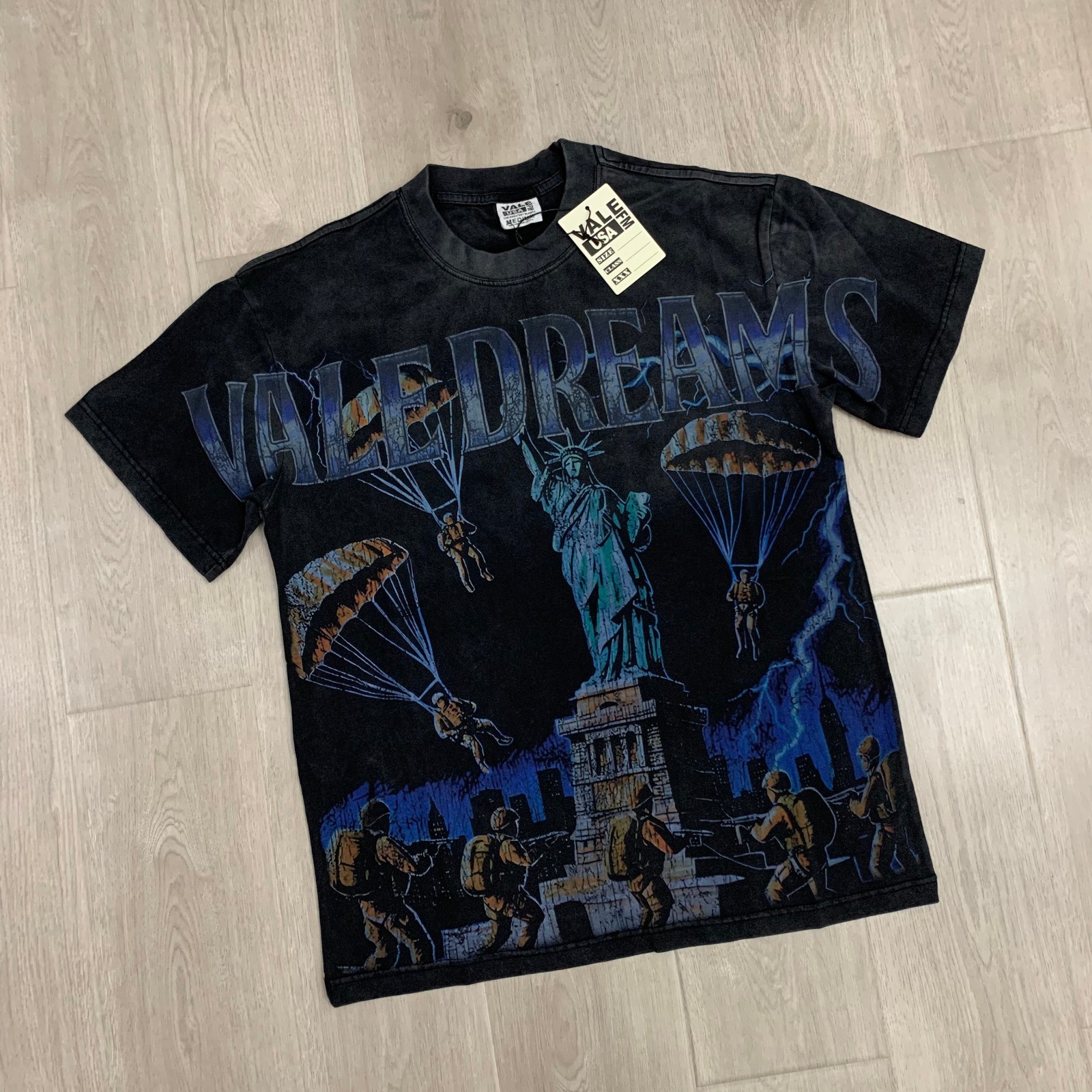 Vale Forever NYC INVASION BIG Vintage TEE Trendy Street Mens T-shirt