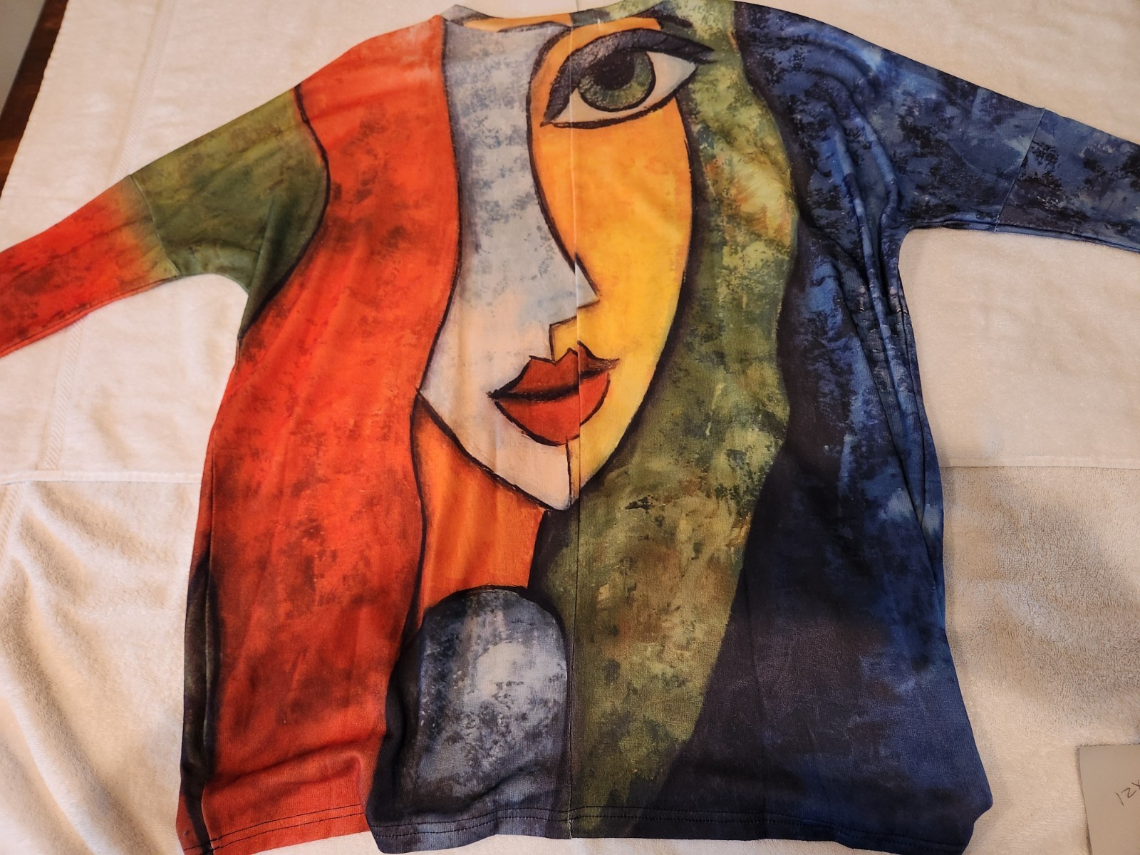 Women’s Top/Jersey with pockets New with tags size L