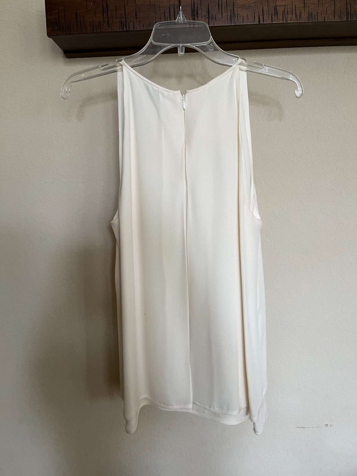 THEORY IVORY SLEEVELESS TOP WITH UNDER SHELL, IN SILK/SOLIE SIZE S/P
