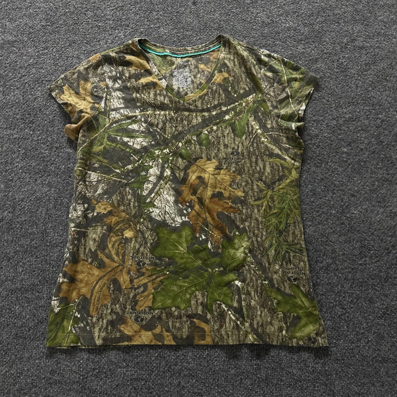 Mossy Oak T-Shirt Womens XL Green Obsession Camo V-Neck Short Sleeve Hunting Top