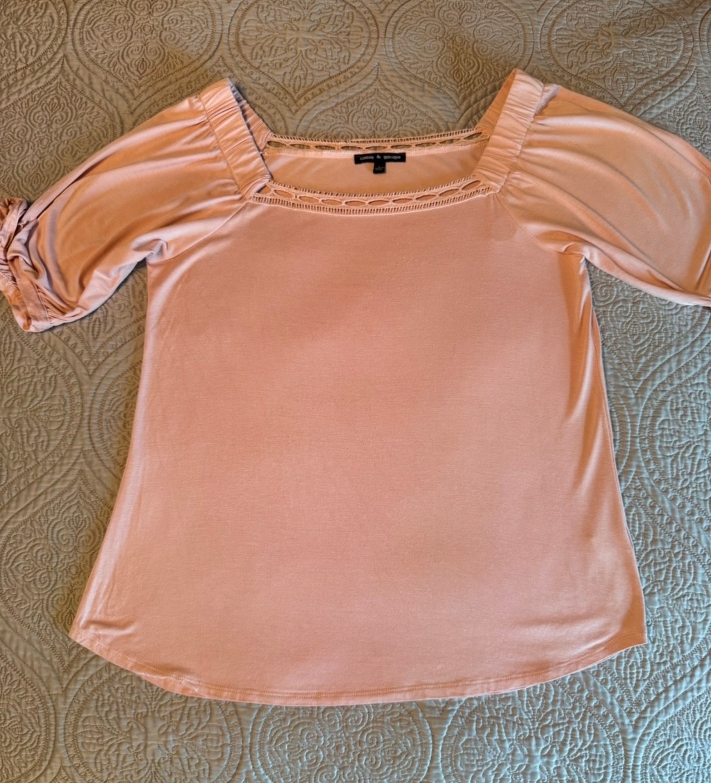 Women’s Cable & Gauge Blouse Size L Pink Crochet Neck Tie Sleeve Top