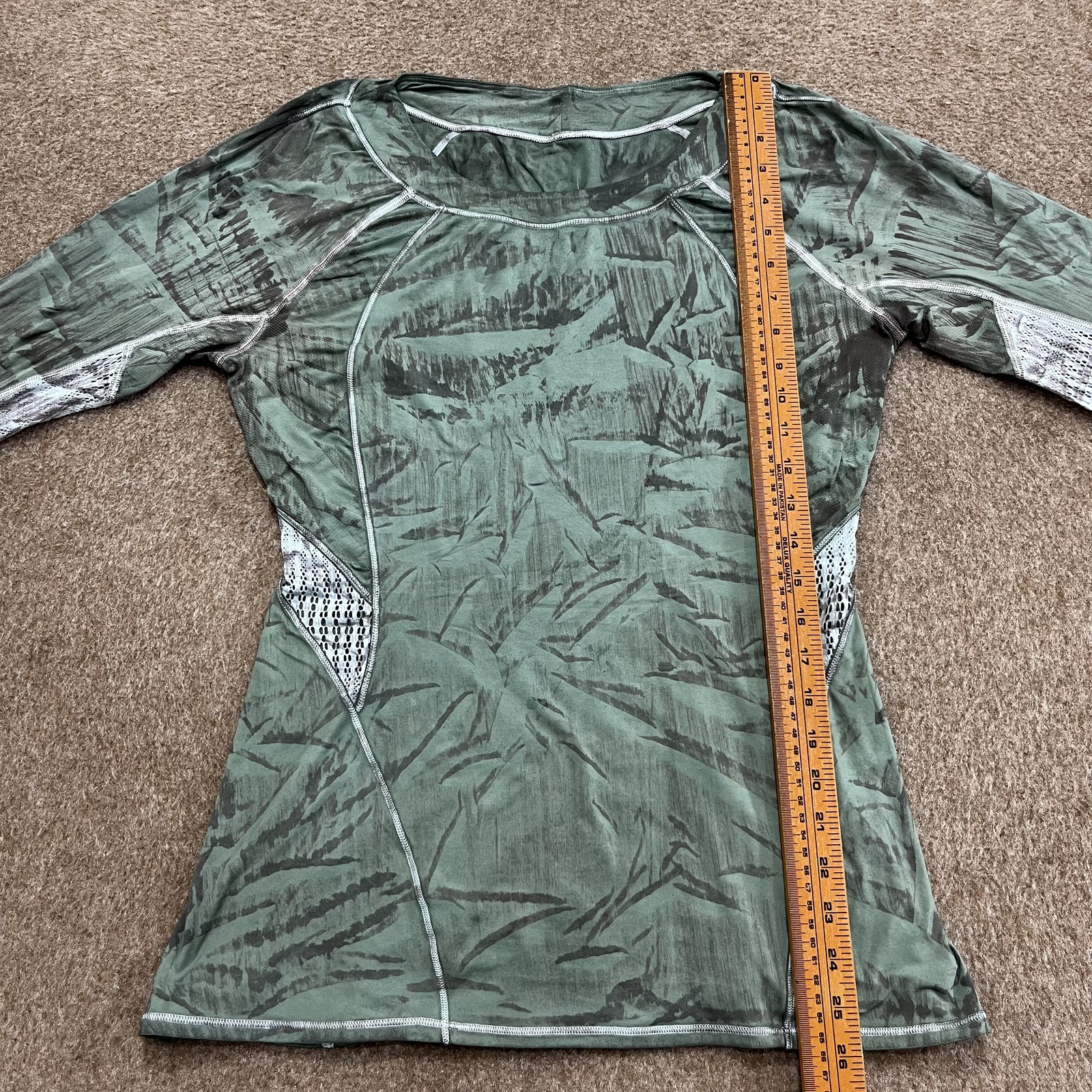 Women’s Green Nature Abstract Long Sleeve Scoop T-Shirt Eyelet Trim