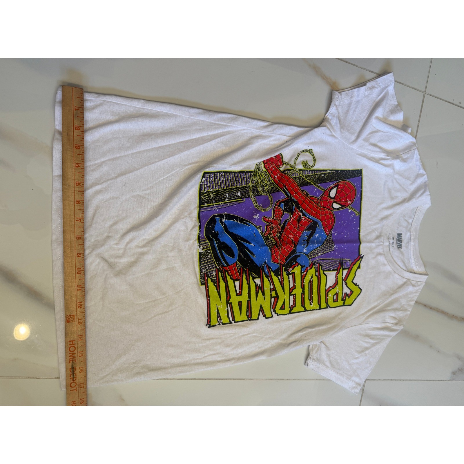 Marvel Spider-Man Graphic T-Shirt White Small Comic Book Print Tee