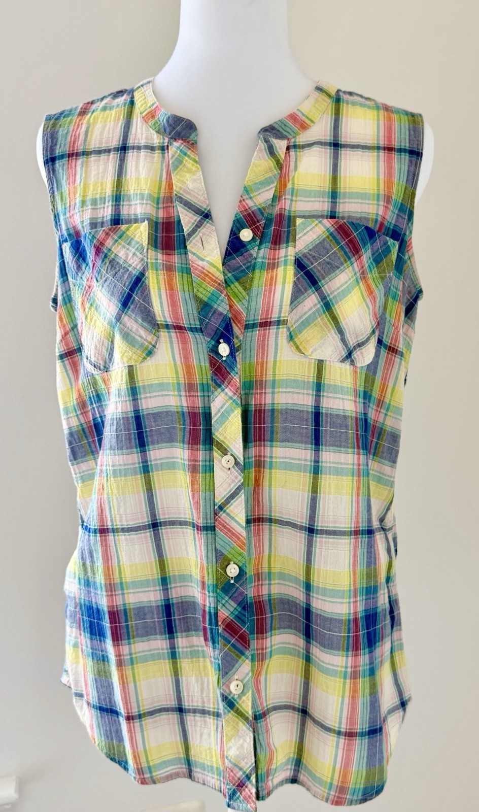 Eddie Bauer Women’s Blouse Plaid Sleeveless Button Up – Size S