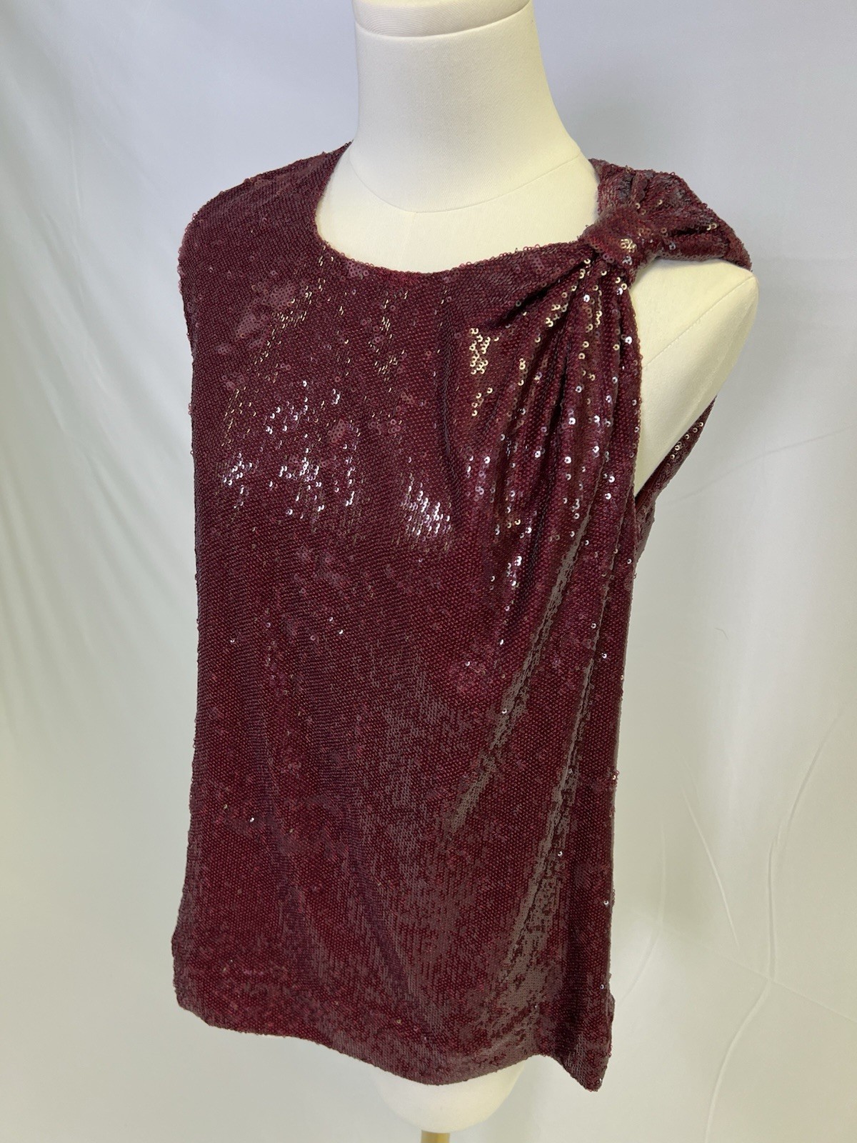 Halston Heritage Cynthia Sequined Top NWT Retail $375 Bordeaux Size XS