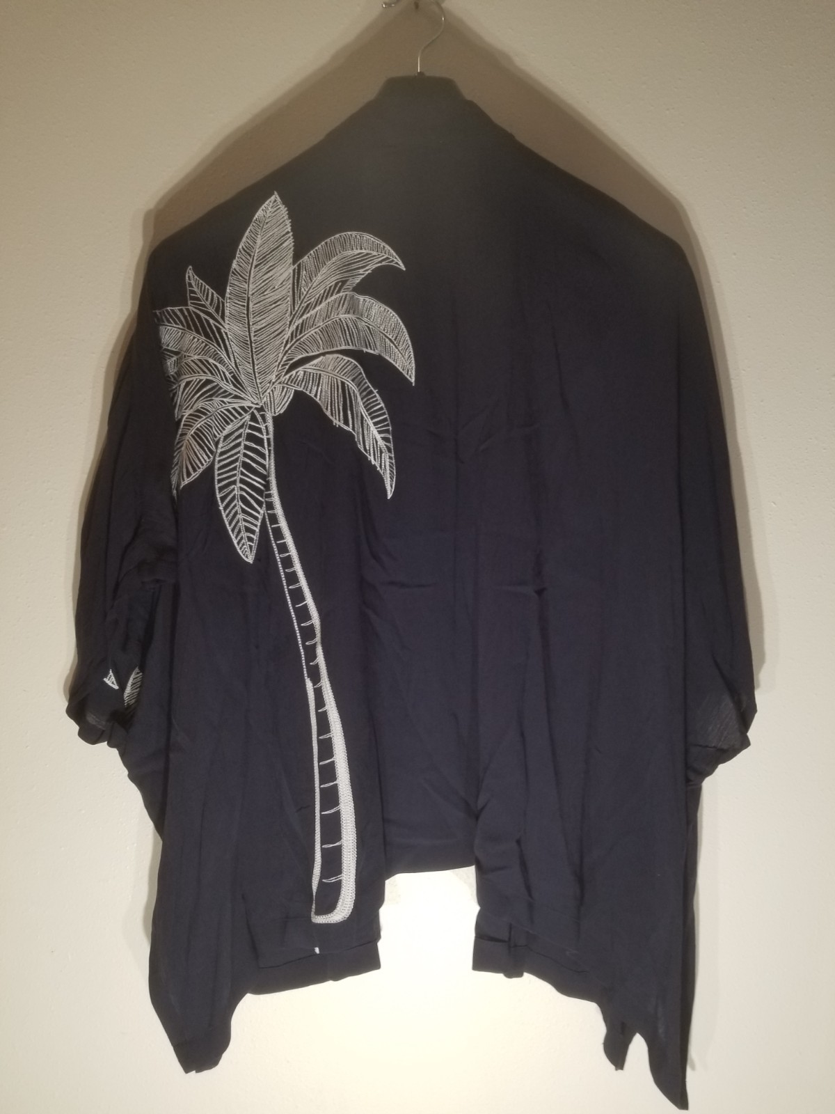 Chicos Palm Embroidered Ruana Classic Navy Size L/XL NWT $119