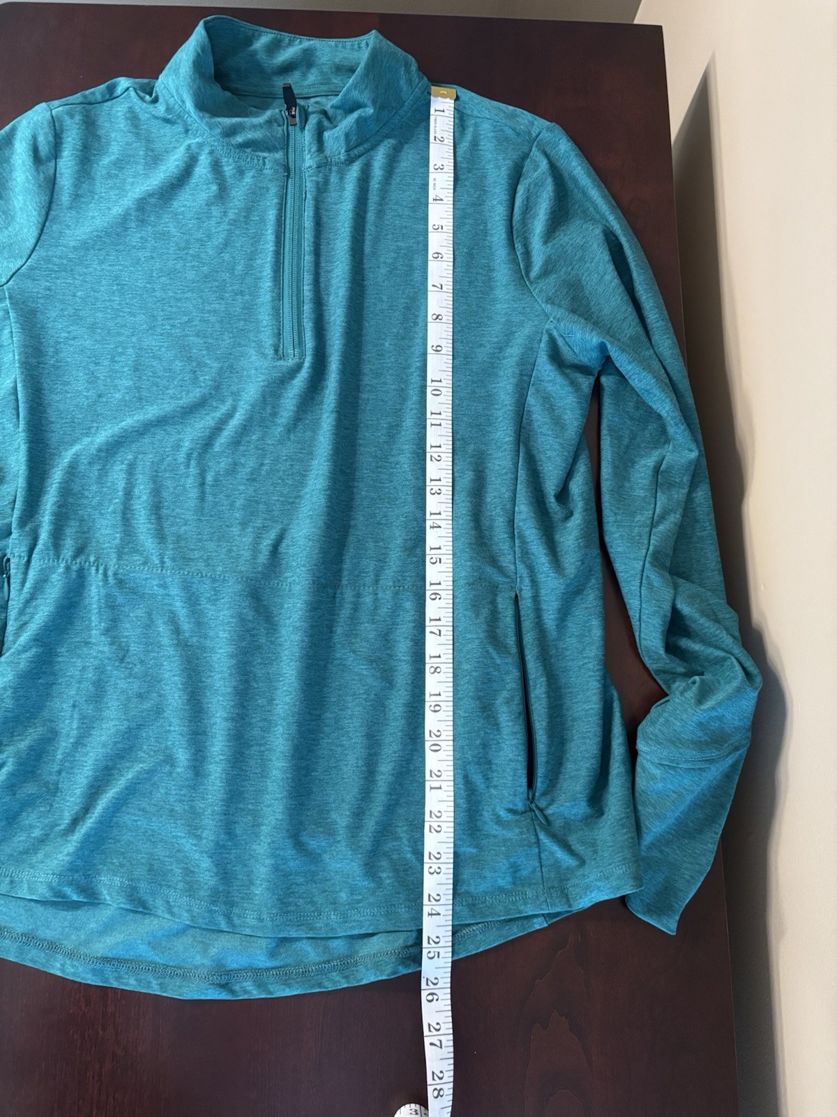 We Wander Women’s Long Sleeve Teal Exercise Top With Front Pockets Size XL