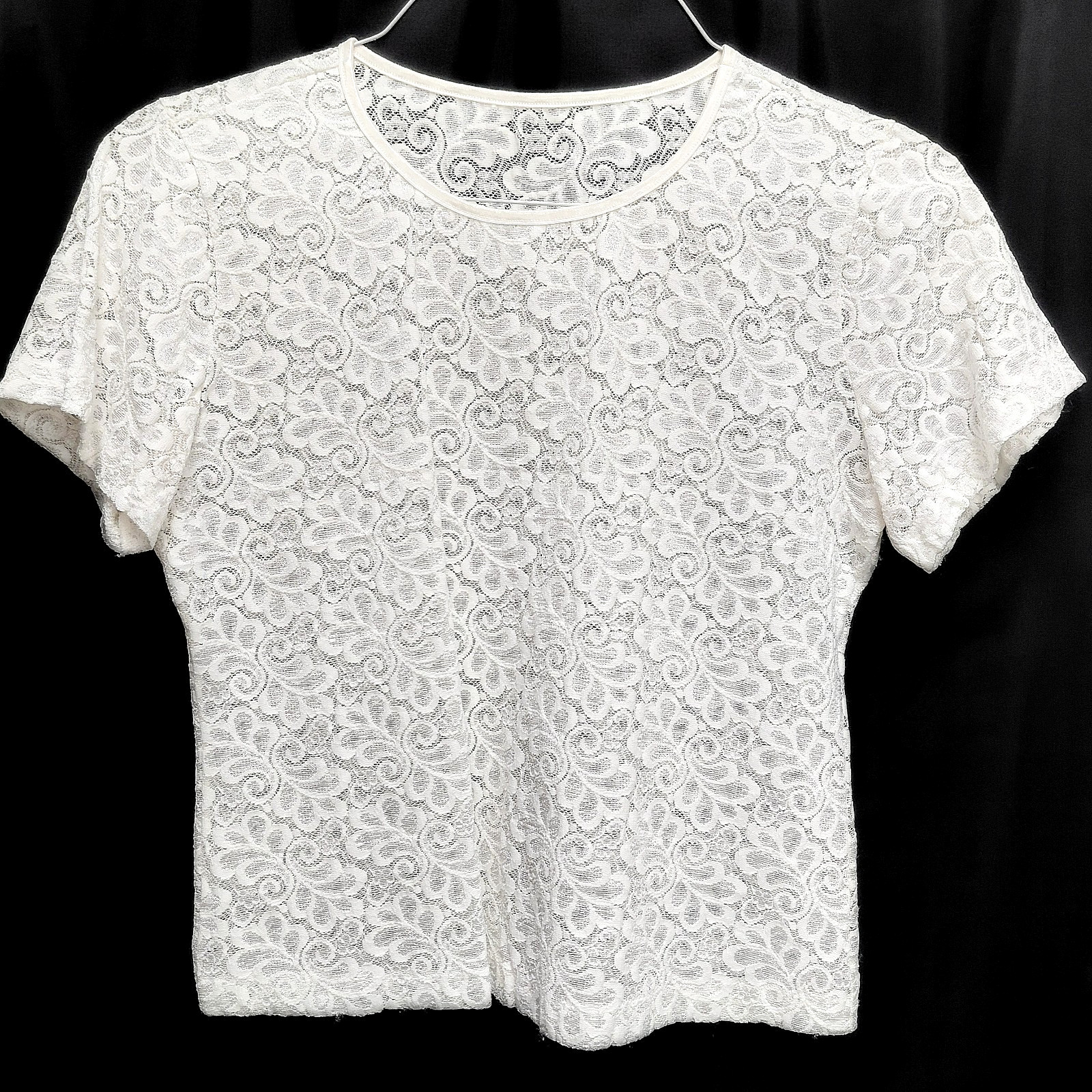 L LUCIE ANN ll OFF-WHITE SHIMMERY STRETCH SEMI SHEER MESH LACE SHORT SLEEVE TOP