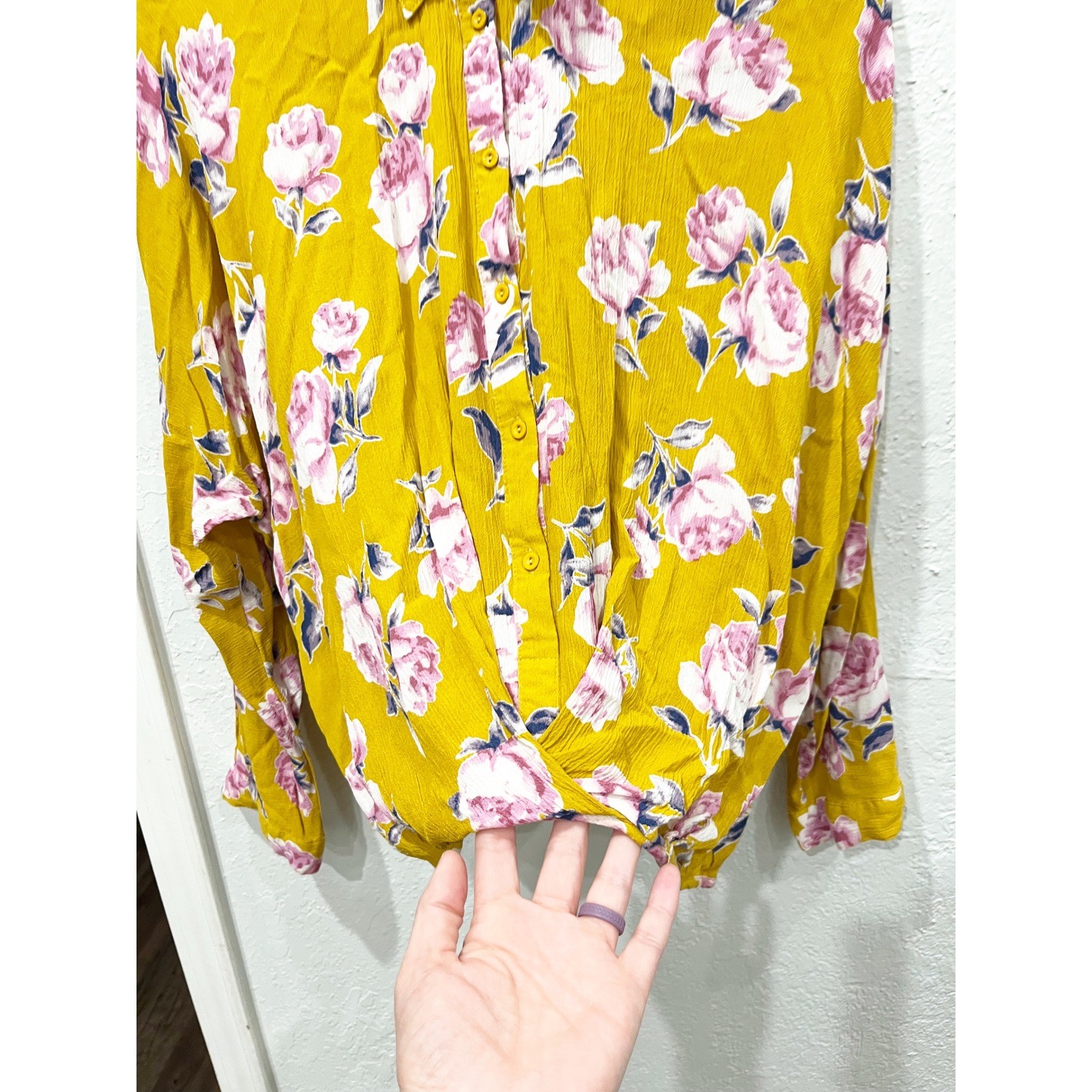 UMGEE Mustard Yellow Floral Twist Front Button Down Boho Top Size Medium