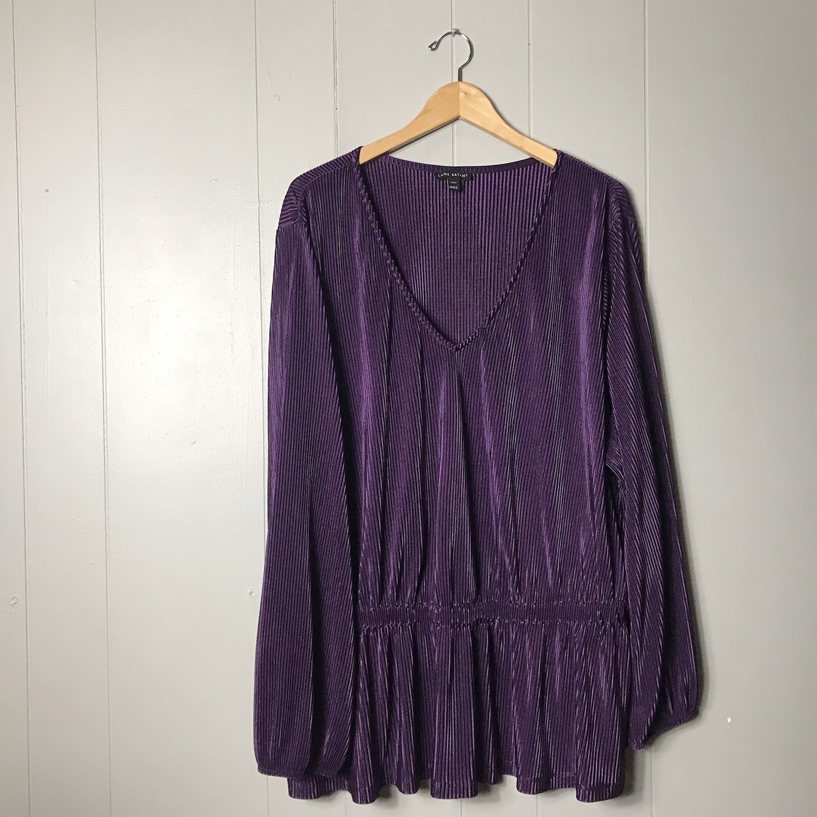 LANE BRYANT DARK PLUM ACCORDION PLEATED SMOCKED WAIST TUNIC V NECK WOMENS 26/28