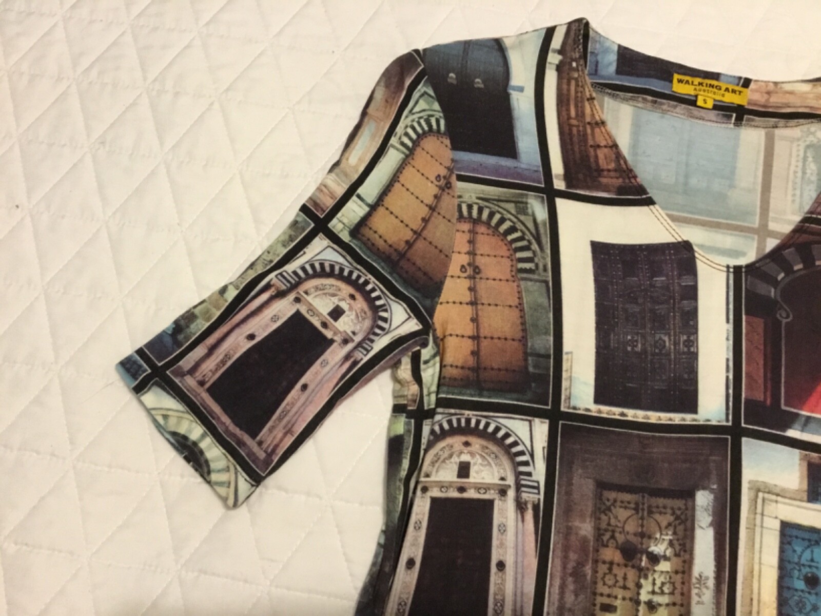Walking Art Australia Blouse Top Womens Sz S Artsy Australia