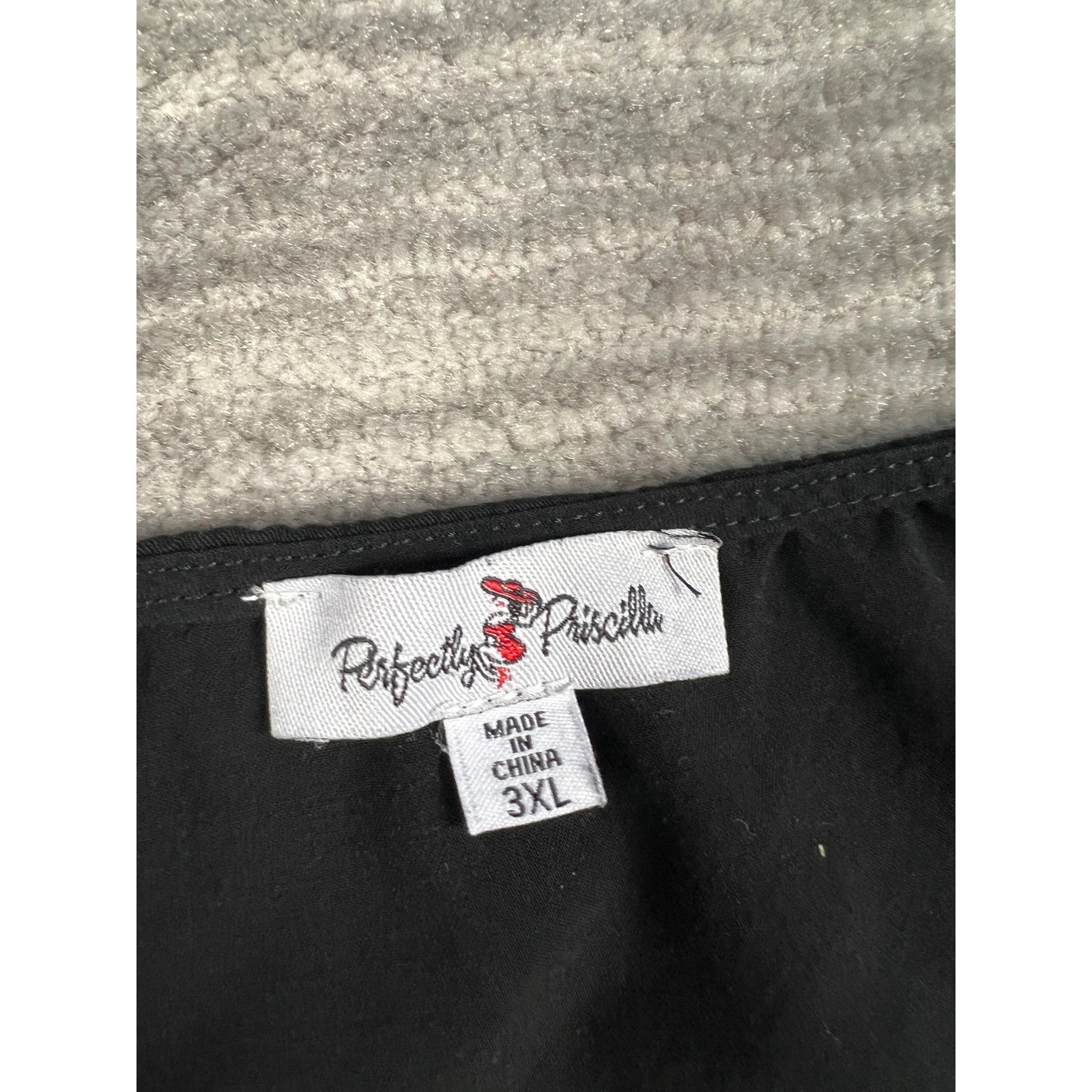 Perfectly Priscilla Blouse Women 3XL Black Tencel V-Neck Side Button HT1007PD