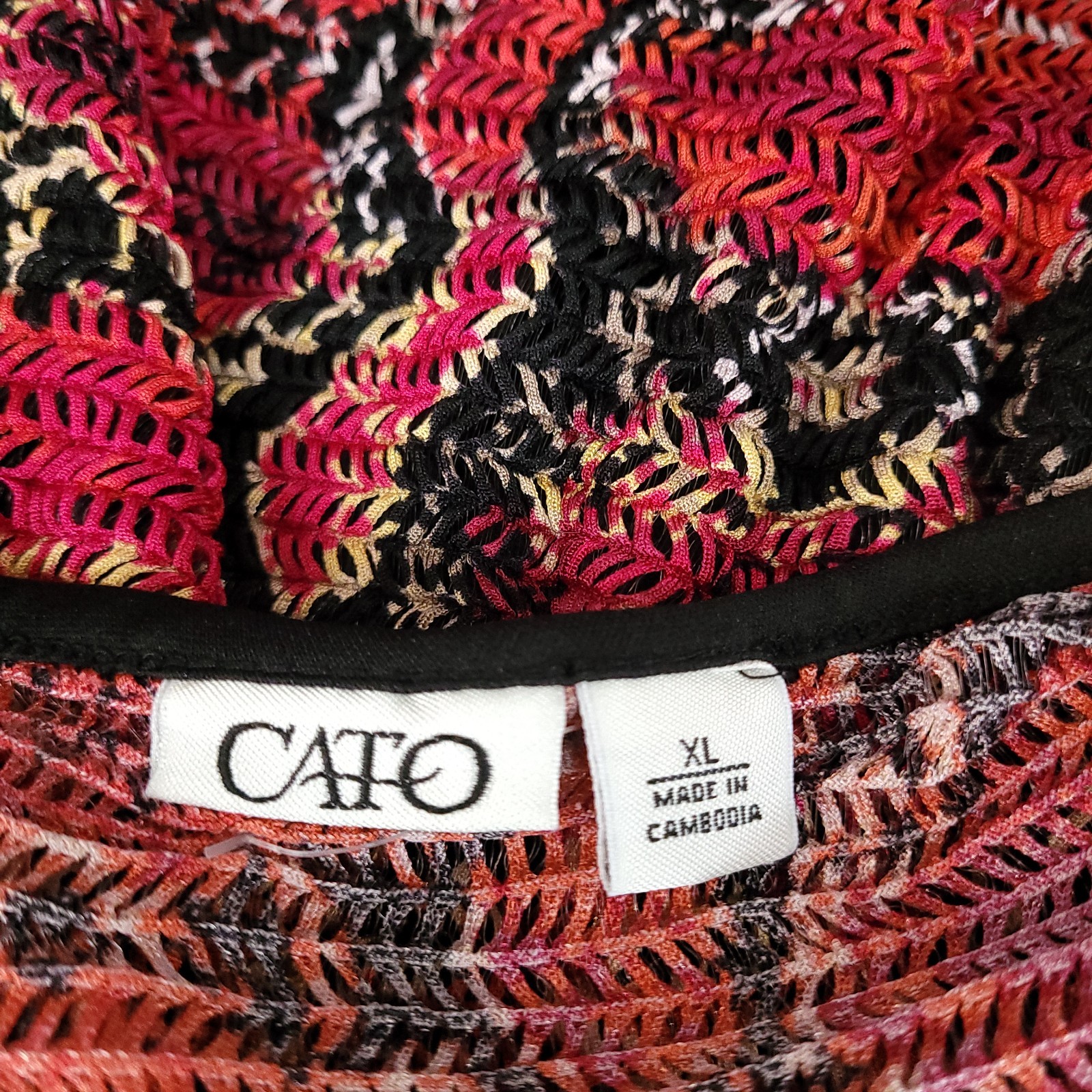 Cato Women’s XL Red Orange Black Lace Knit Top V-Neck Tie Front