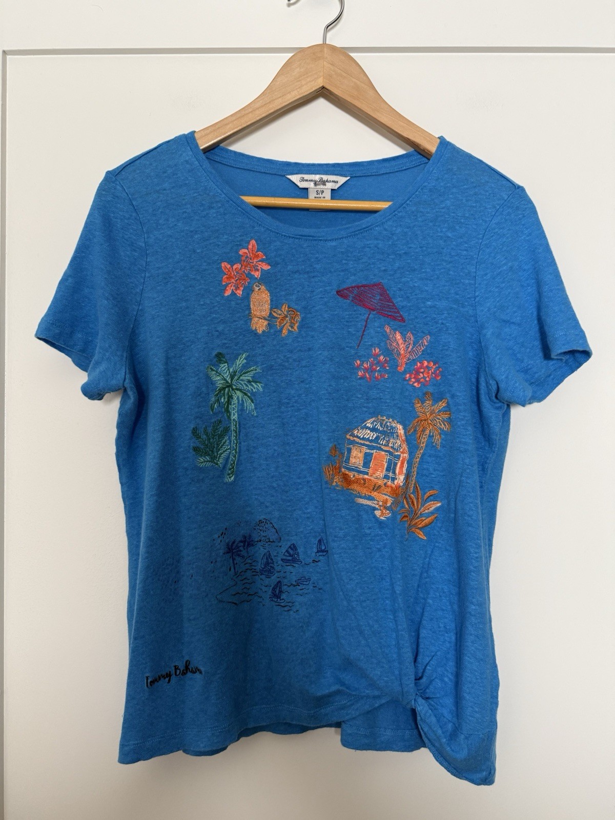 Tommy Bahama Top Womens Sz S Blue Embroidered Short Sleeve Beach Scenic Palm